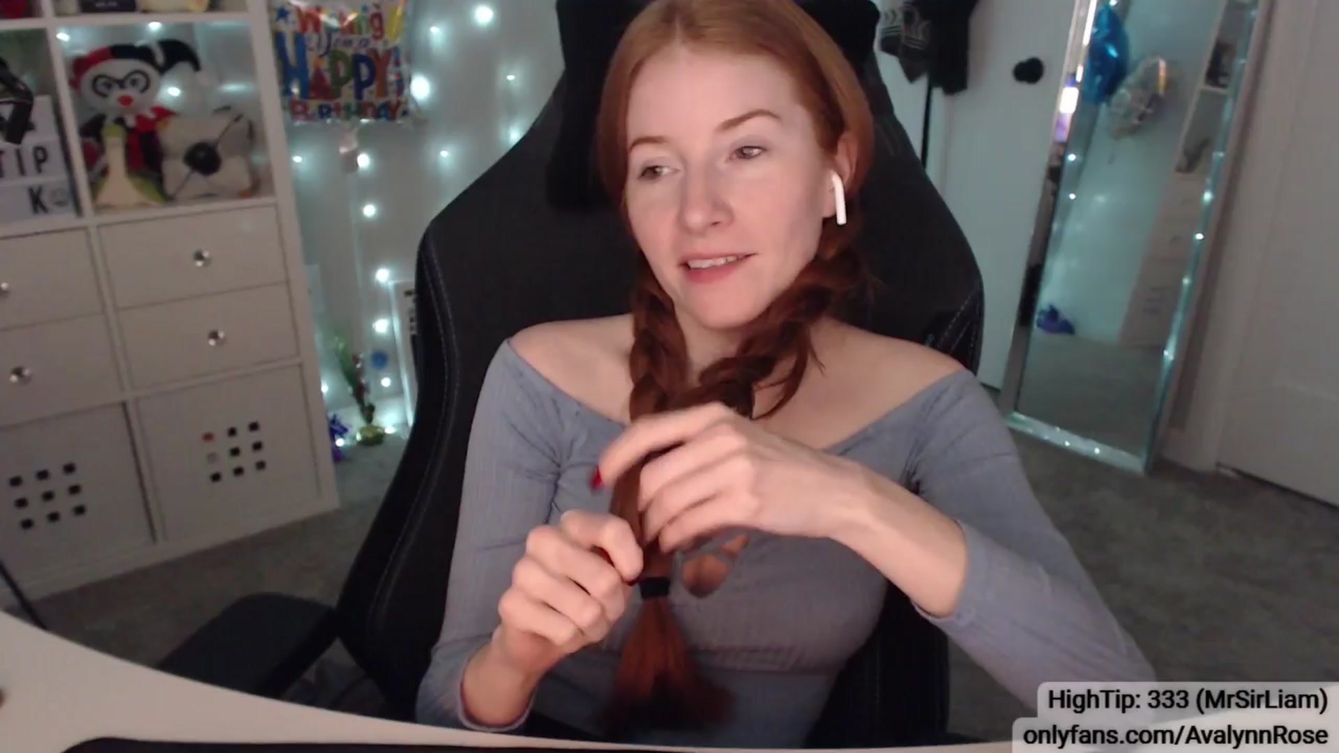 Gallery image thumbnail from AvalynnRose's myfreecams stream on, 04/14/2024, 01:54 image 16 of 20