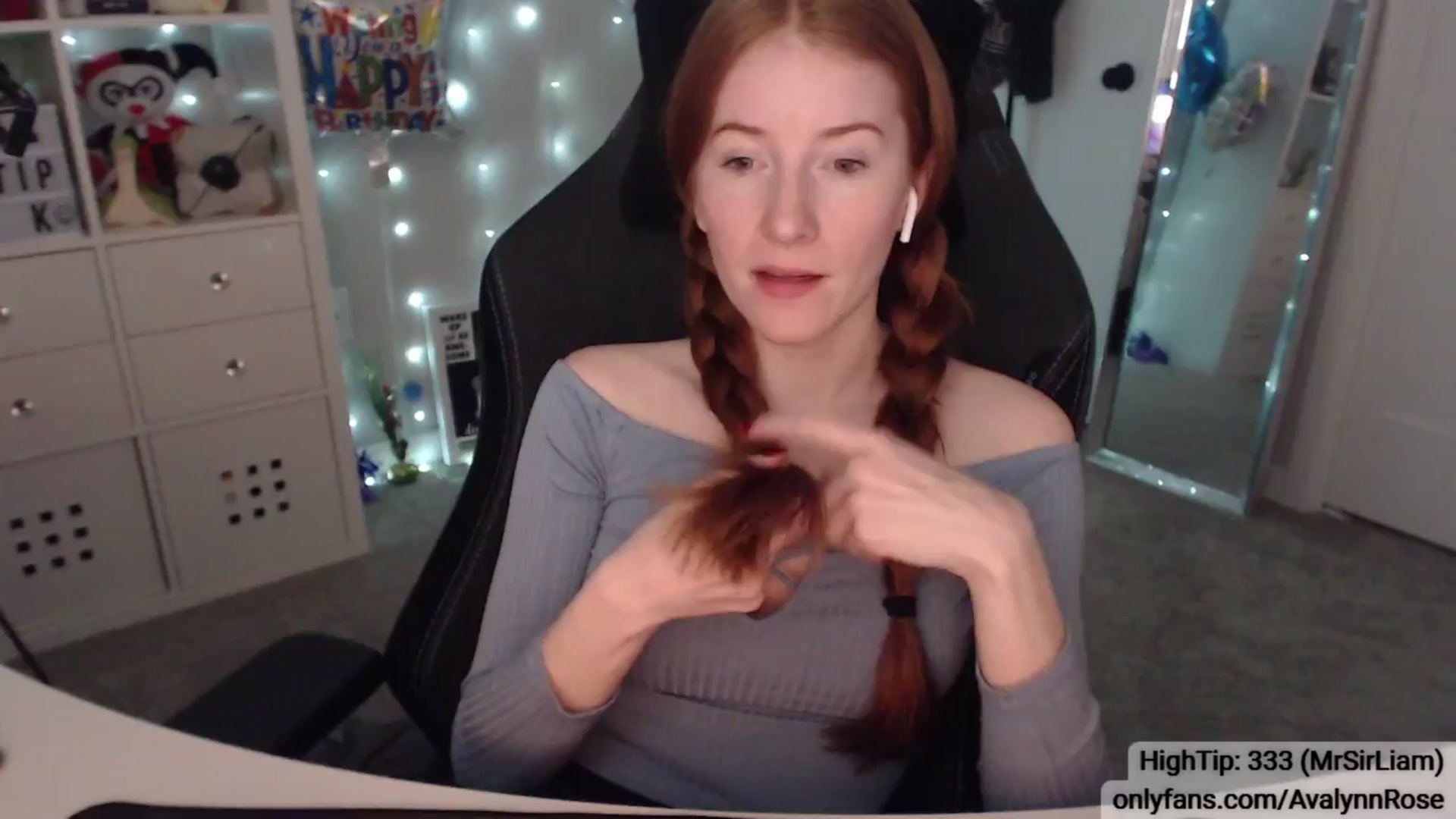 Gallery image thumbnail from AvalynnRose's myfreecams stream on, 04/14/2024, 01:54 image 15 of 20