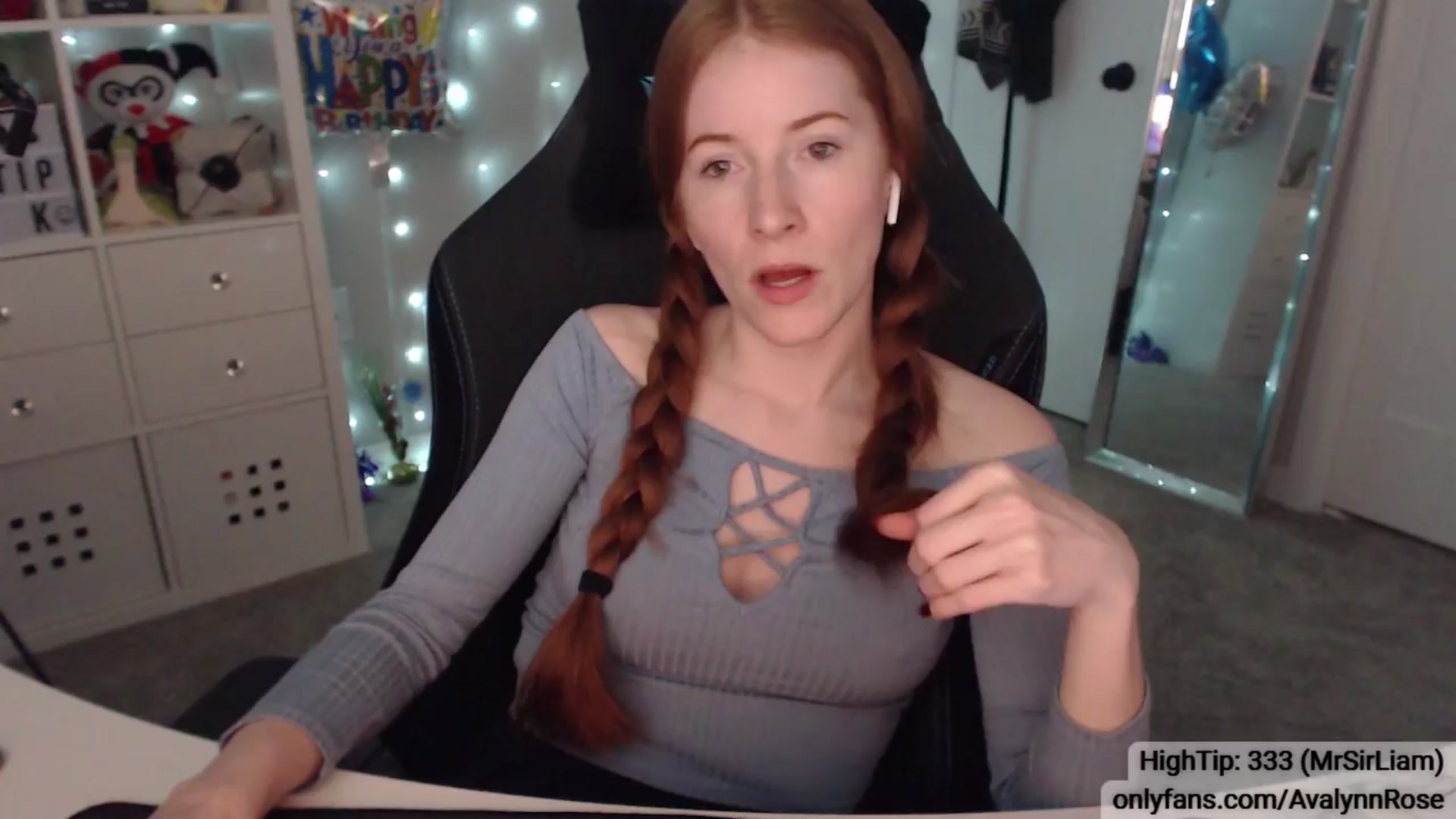 Gallery image thumbnail from AvalynnRose's myfreecams stream on, 04/14/2024, 01:54 image 10 of 20