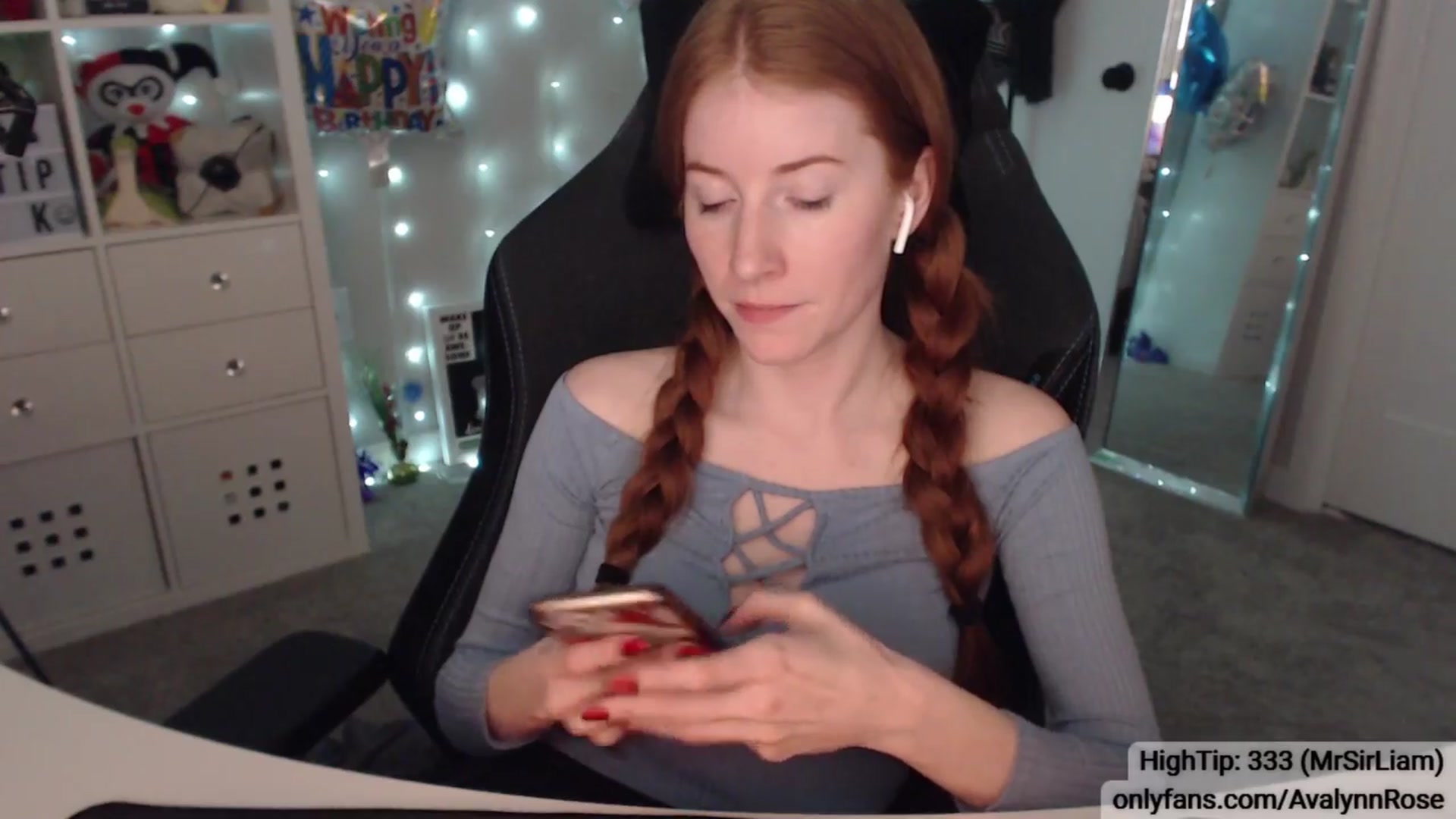 Gallery image thumbnail from AvalynnRose's myfreecams stream on, 04/14/2024, 01:54 image 18 of 20