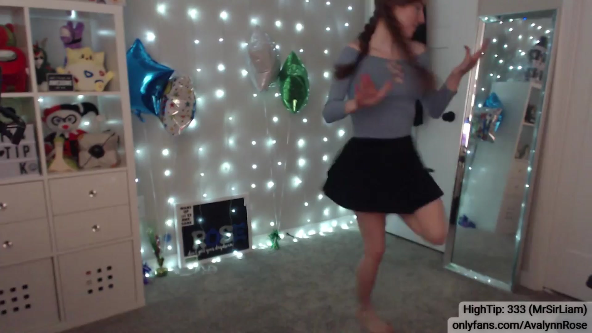 Gallery image thumbnail from AvalynnRose's myfreecams stream on, 04/14/2024, 01:54 image 4 of 20