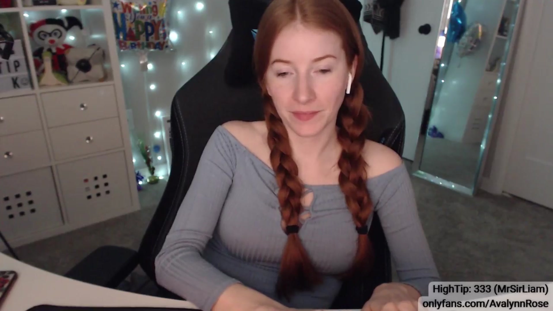 Gallery image thumbnail from AvalynnRose's myfreecams stream on, 04/14/2024, 01:54 image 19 of 20