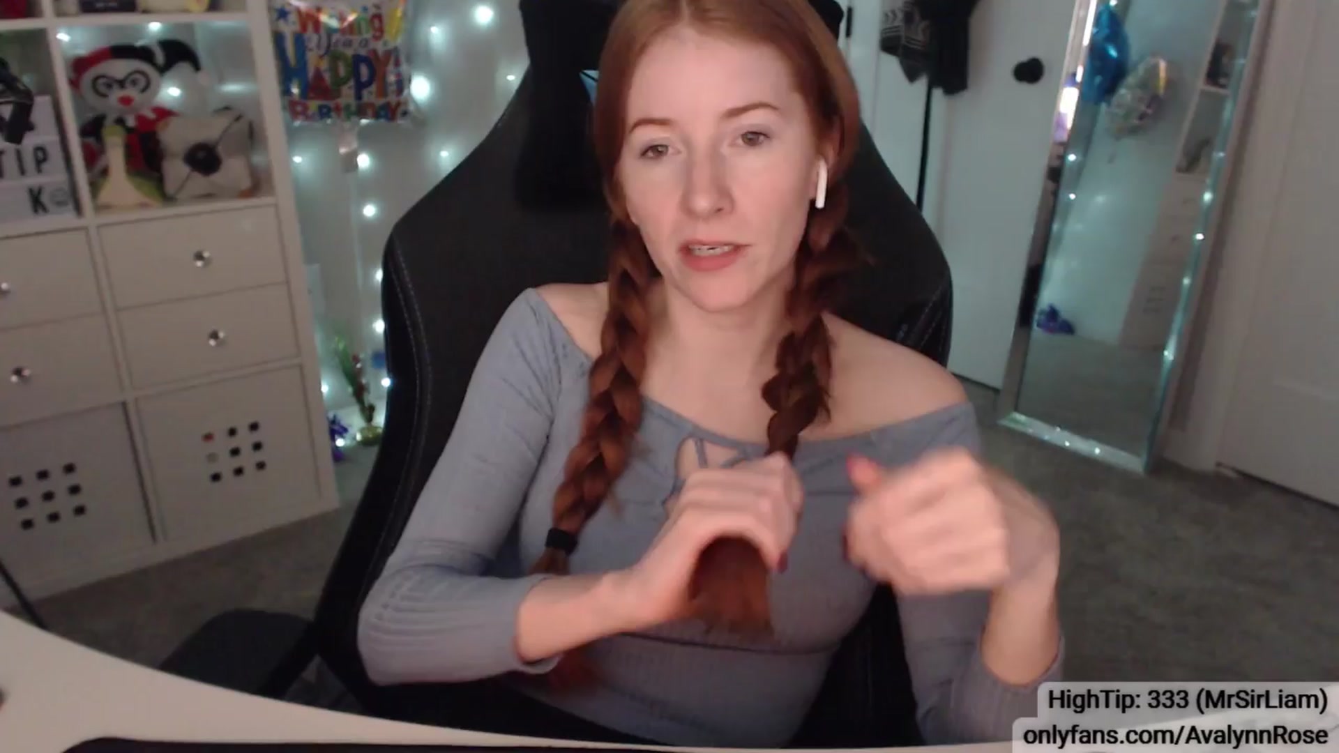 Gallery image thumbnail from AvalynnRose's myfreecams stream on, 04/14/2024, 01:54 image 9 of 20
