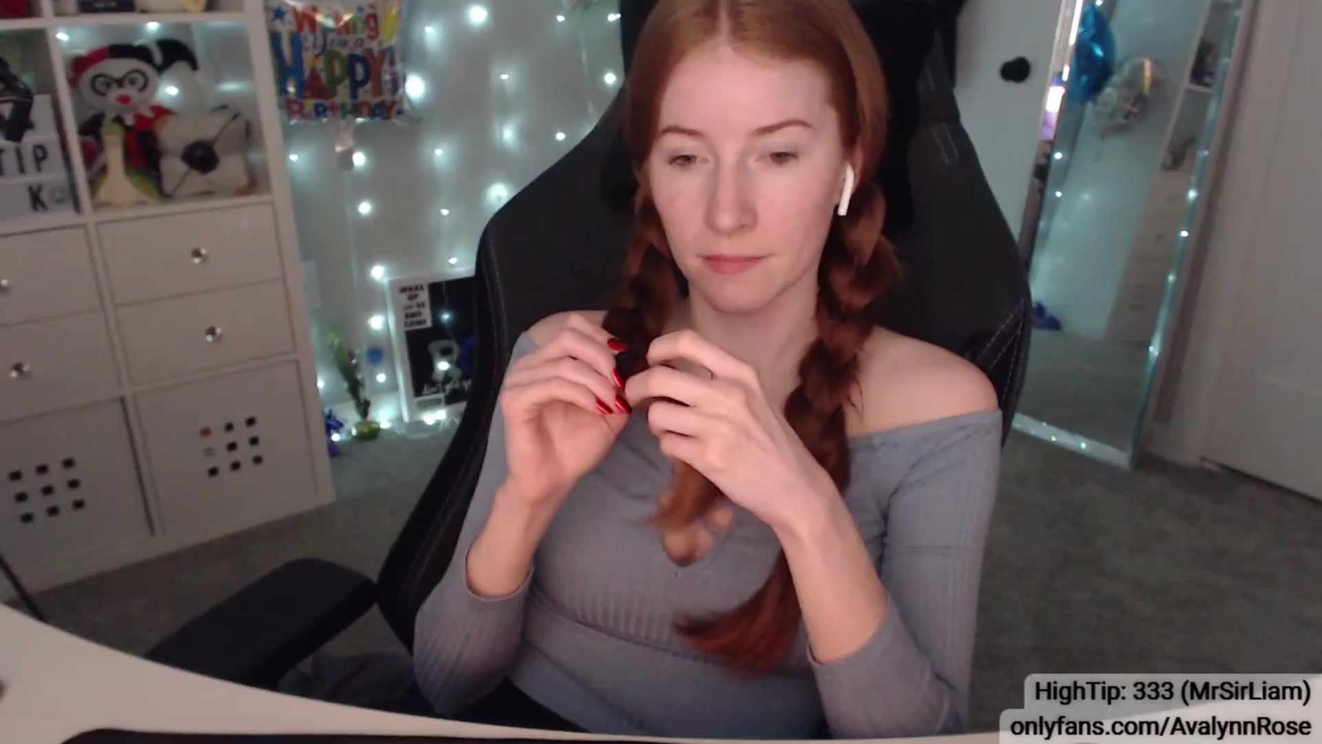 Gallery image thumbnail from AvalynnRose's myfreecams stream on, 04/14/2024, 01:54 image 12 of 20