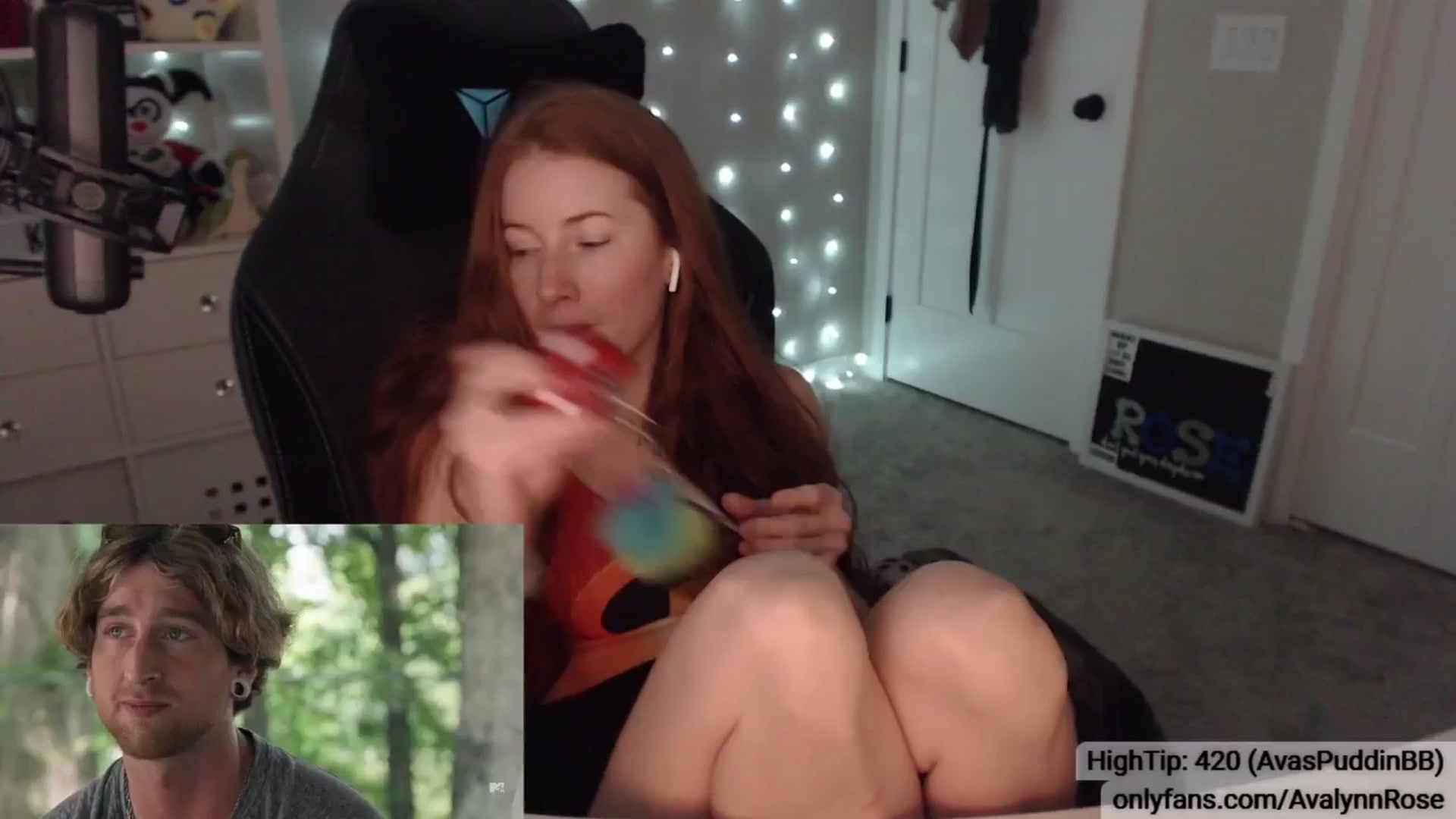 Gallery image thumbnail from AvalynnRose's myfreecams stream on, 05/26/2024, 02:40 image 11 of 20