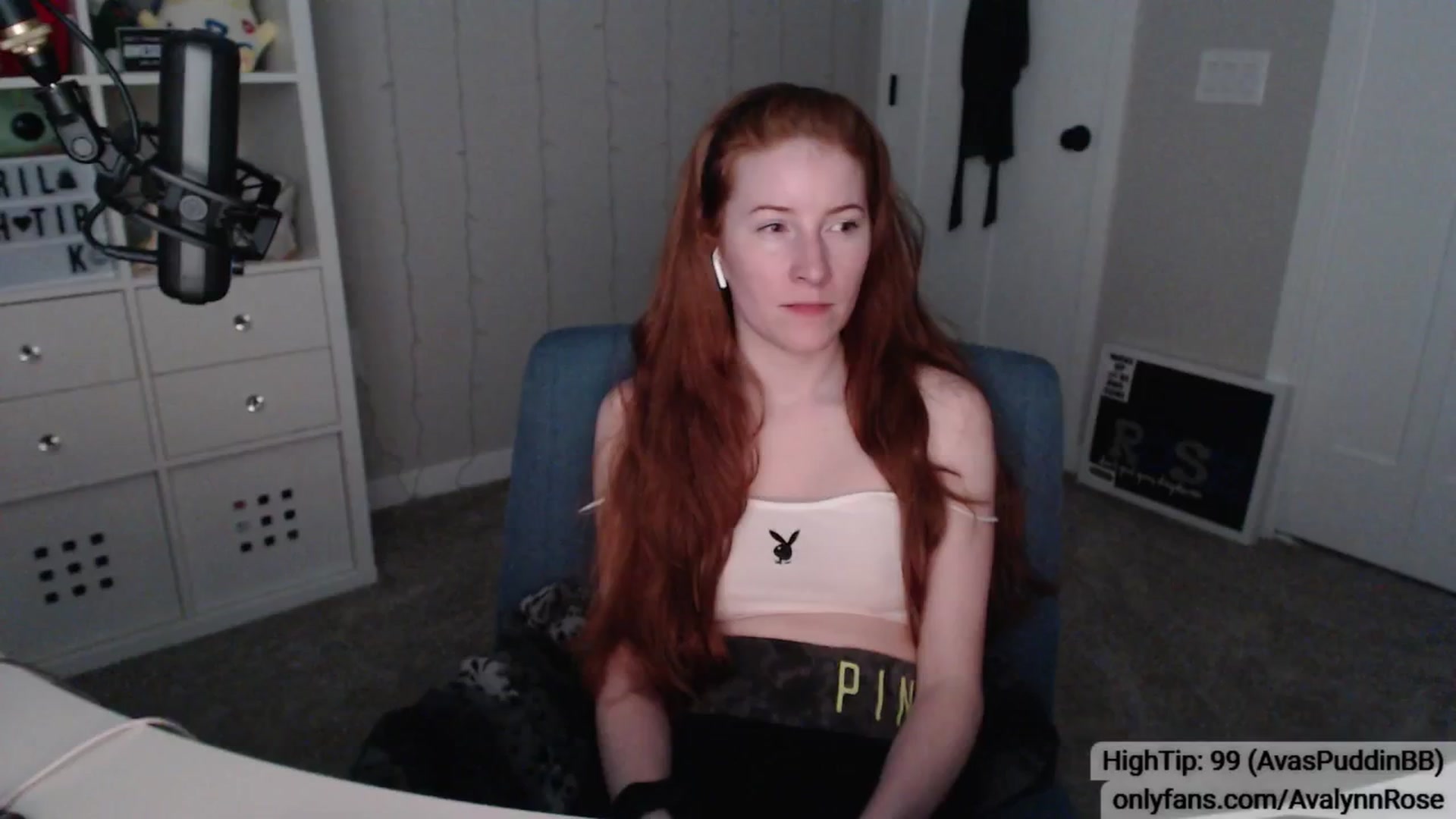 Gallery image thumbnail from AvalynnRose's myfreecams stream on, 06/03/2024, 02:53 image 19 of 20