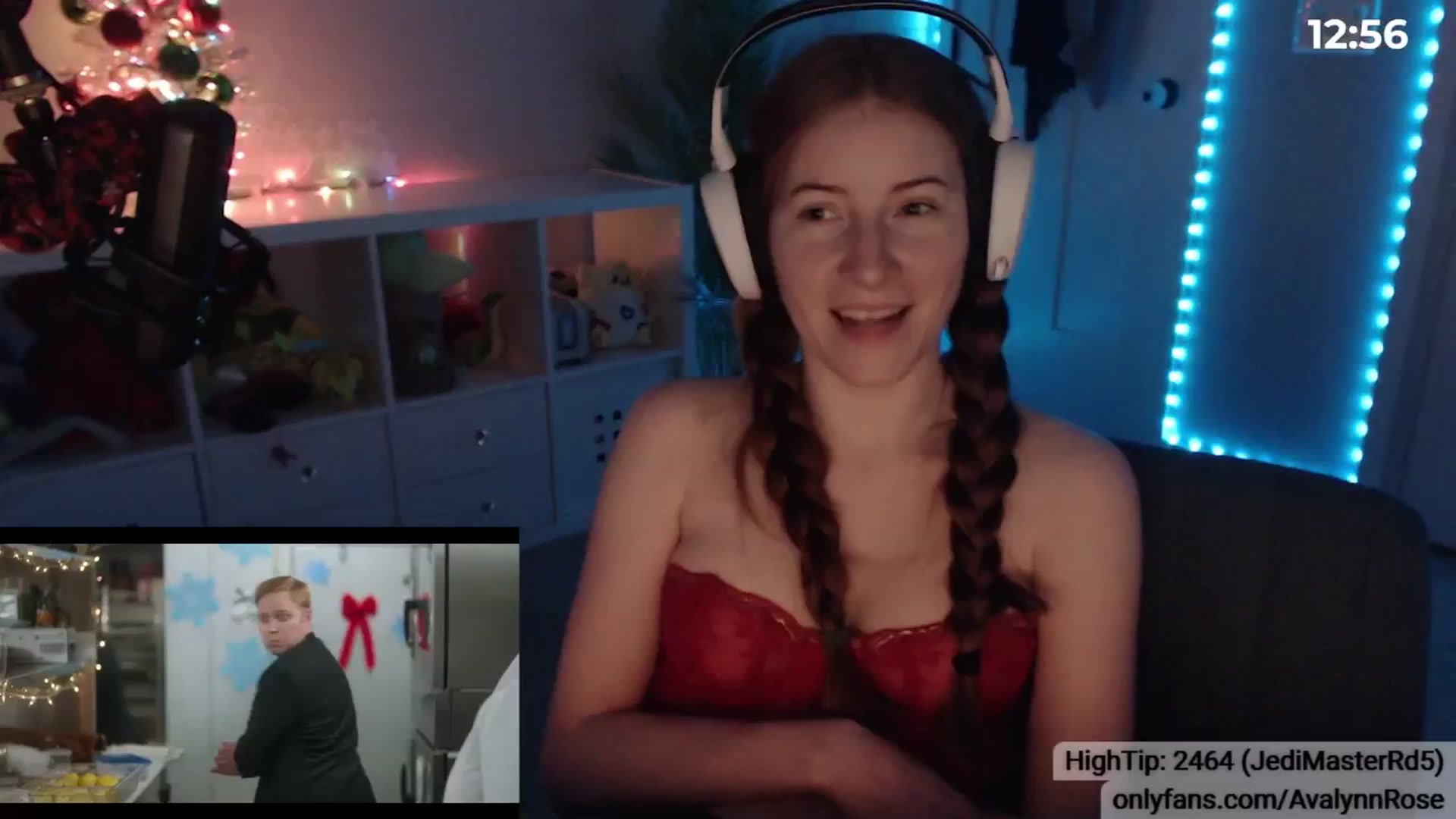 Gallery image thumbnail from AvalynnRose's myfreecams stream on, 12/26/2024, 05:32 image 19 of 20