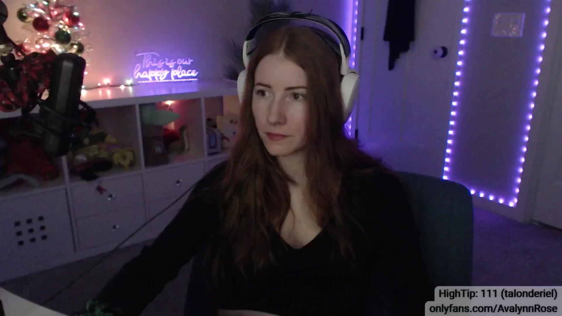 Gallery image thumbnail from AvalynnRose's myfreecams stream on, 12/28/2024, 05:19 image 5 of 20