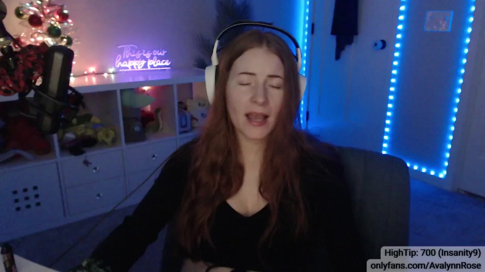 Gallery image thumbnail from AvalynnRose's myfreecams stream on, 12/28/2024, 05:19 image 19 of 20