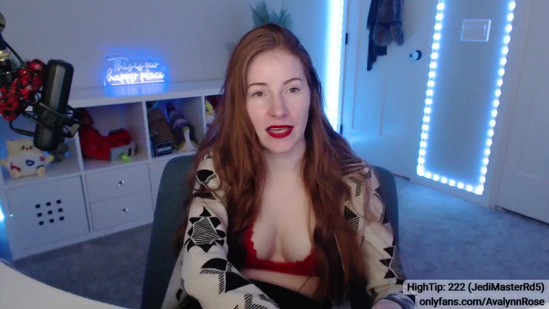 Gallery image thumbnail from AvalynnRose's myfreecams stream on, 01/12/2025, 23:34 image 5 of 20