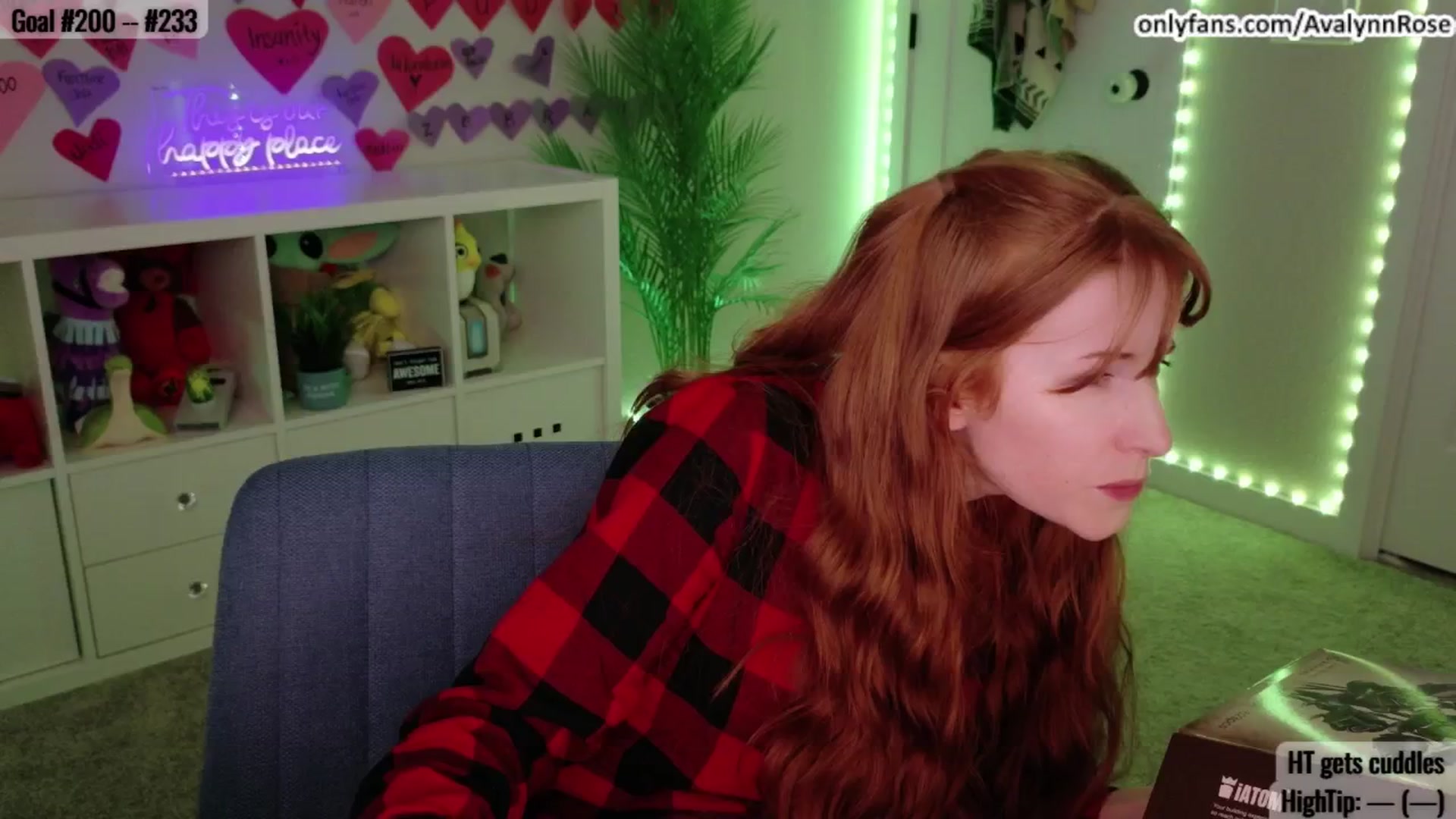 Gallery image thumbnail from AvalynnRose's myfreecams stream on, 02/20/2025, 03:14 image 17 of 20