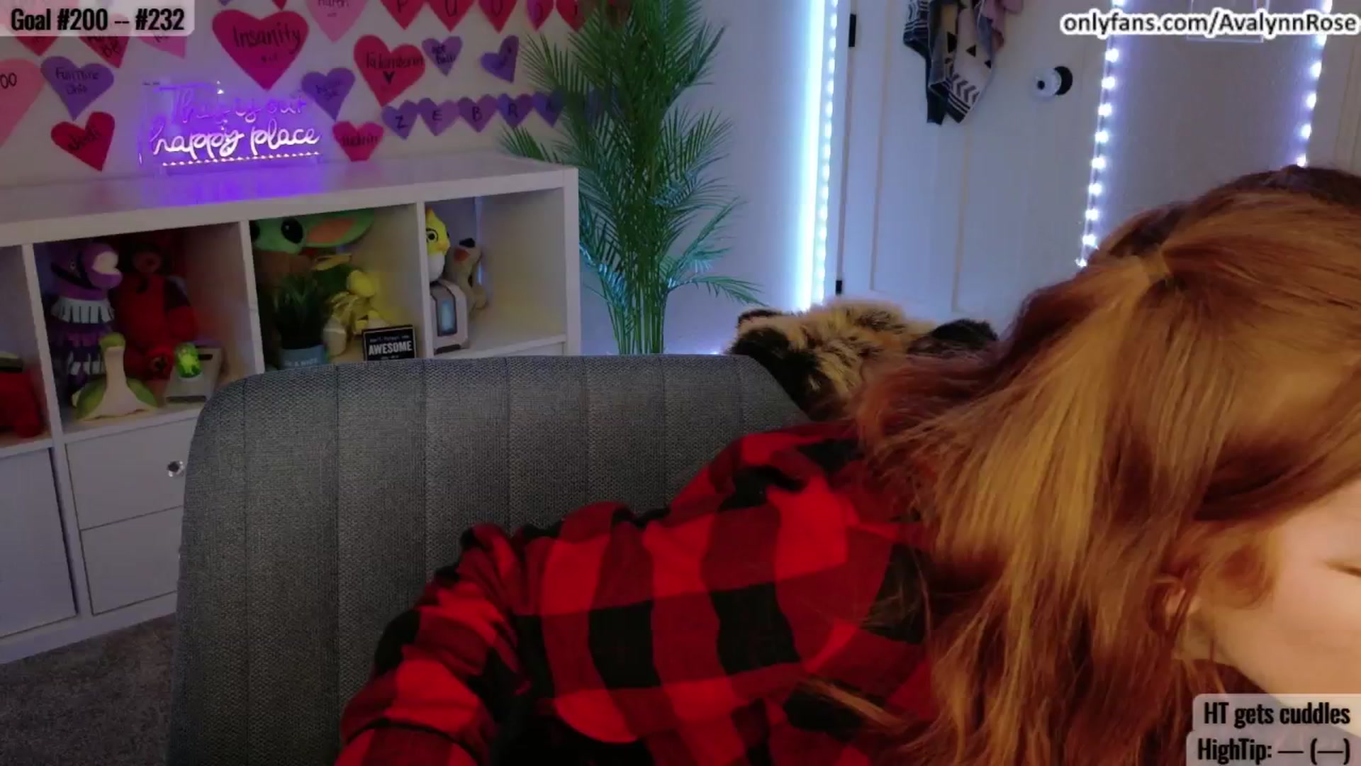 Gallery image thumbnail from AvalynnRose's myfreecams stream on, 02/20/2025, 03:14 image 10 of 20