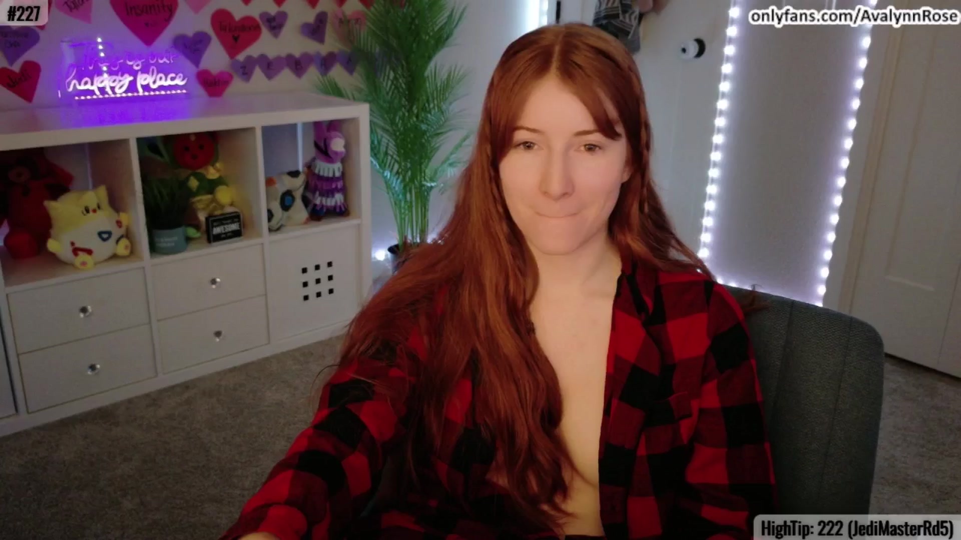 Gallery image thumbnail from AvalynnRose's myfreecams stream on, 02/27/2025, 04:14 image 18 of 20