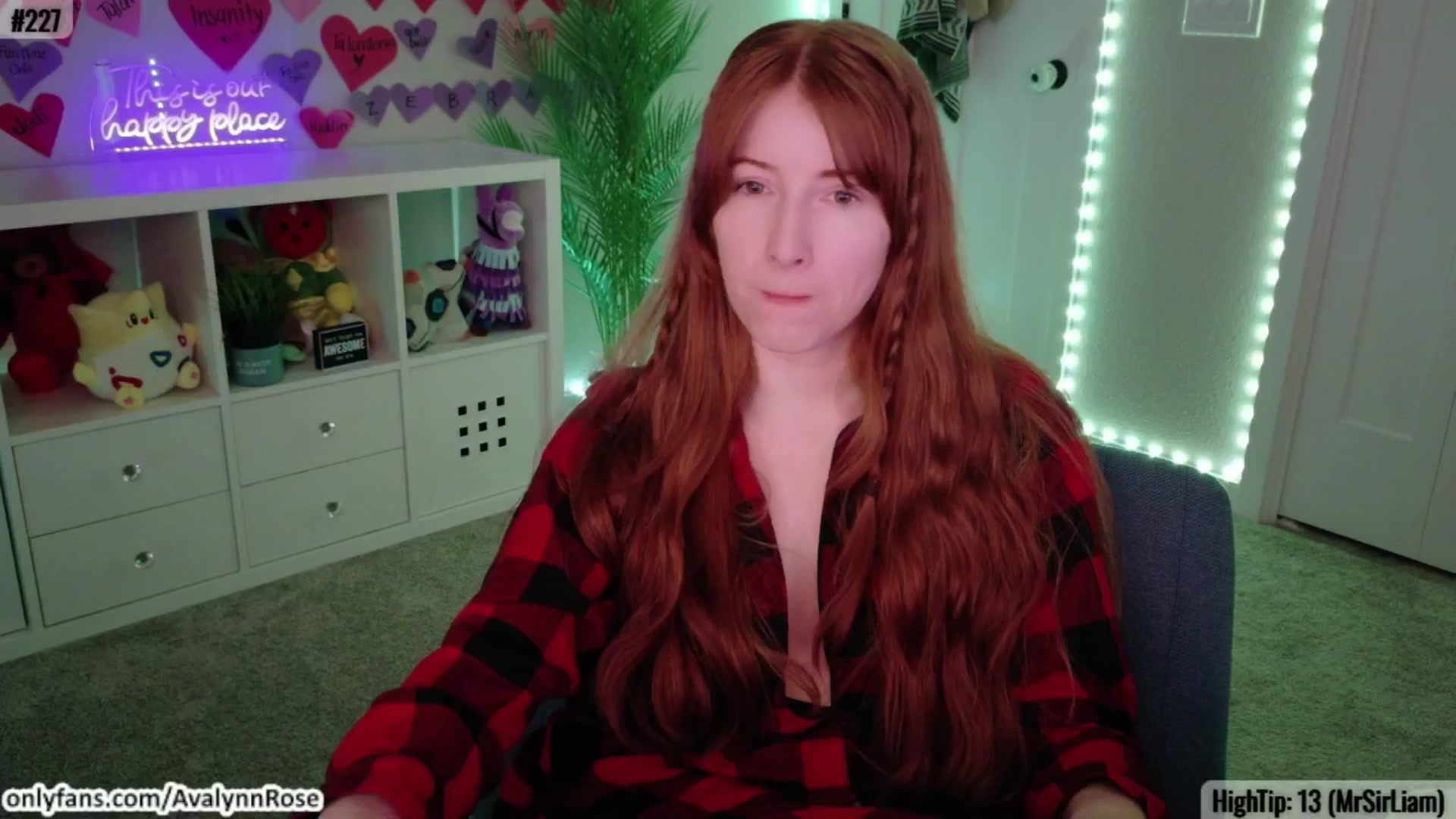 Gallery image thumbnail from AvalynnRose's myfreecams stream on, 02/27/2025, 04:14 image 3 of 20