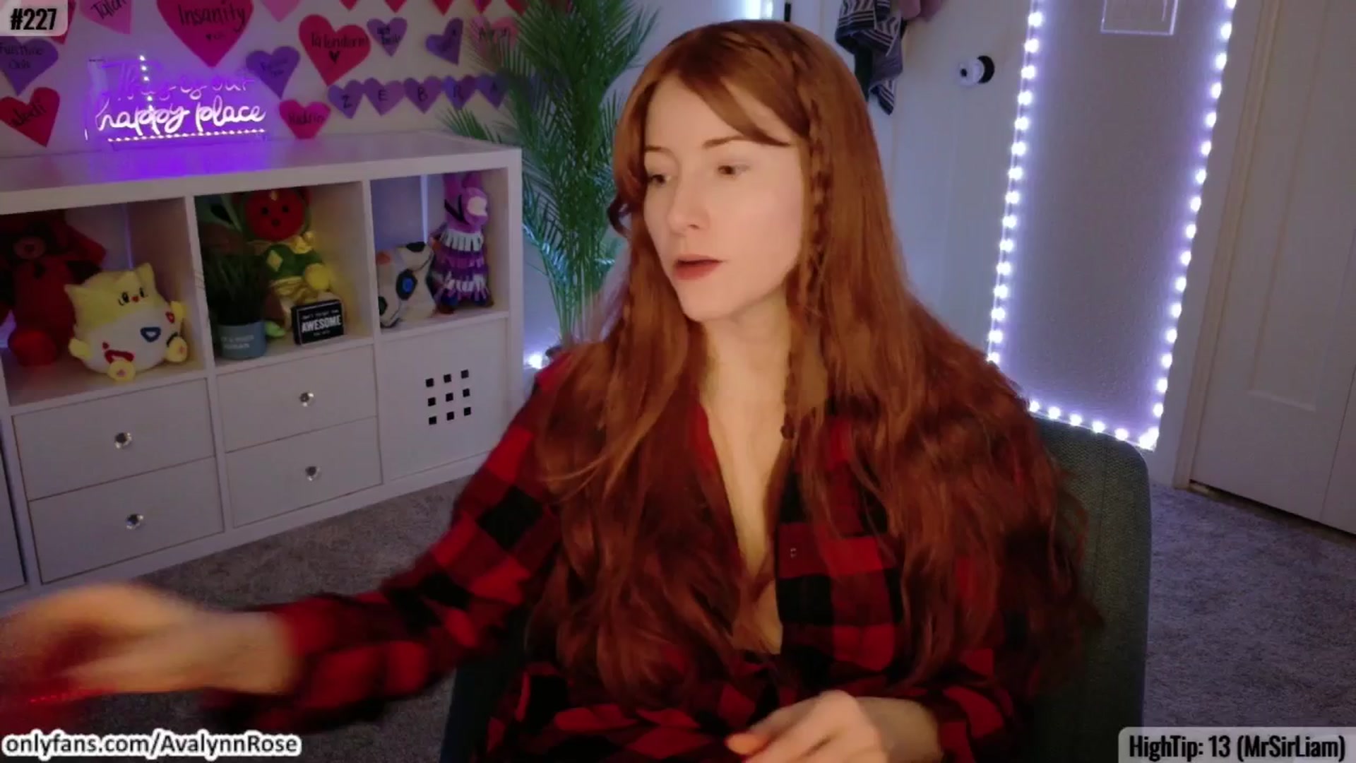 Gallery image thumbnail from AvalynnRose's myfreecams stream on, 02/27/2025, 04:14 image 4 of 20