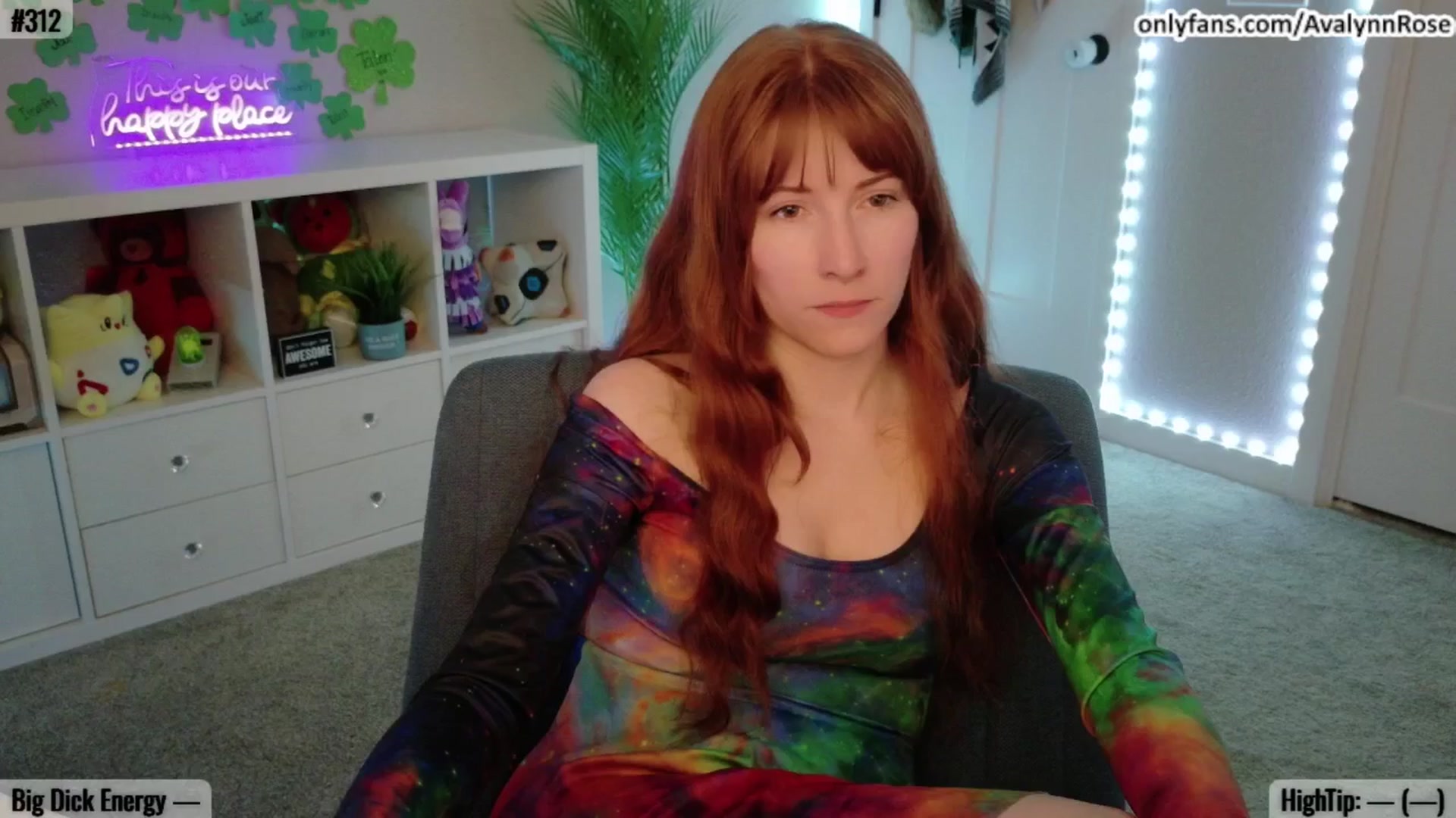 Gallery image thumbnail from AvalynnRose's myfreecams stream on, 03/17/2025, 01:37 image 7 of 20