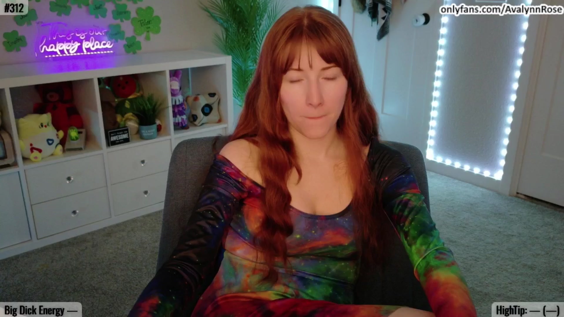 Gallery image thumbnail from AvalynnRose's myfreecams stream on, 03/17/2025, 01:37 image 6 of 20