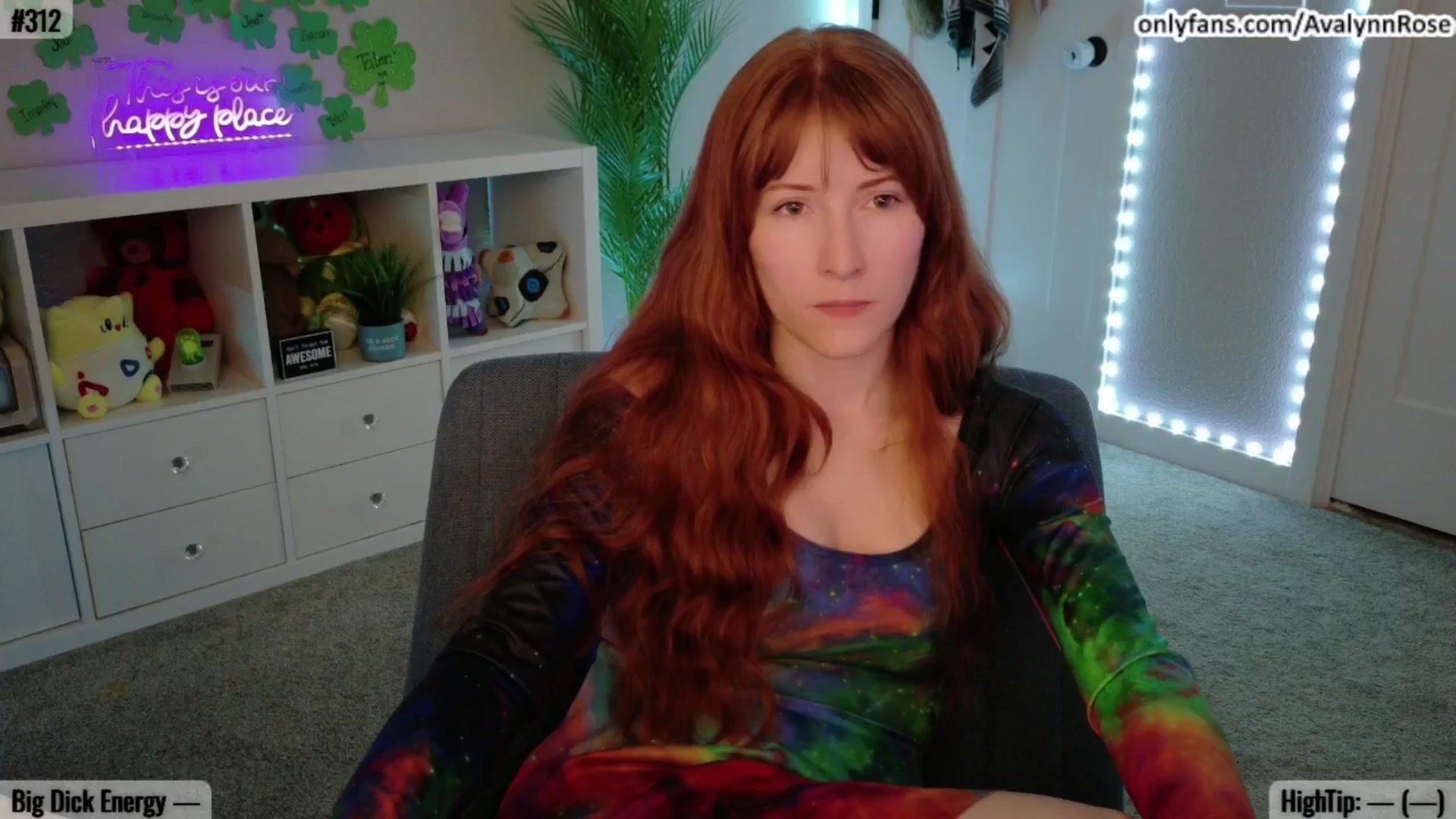 Gallery image thumbnail from AvalynnRose's myfreecams stream on, 03/17/2025, 01:37 image 15 of 20