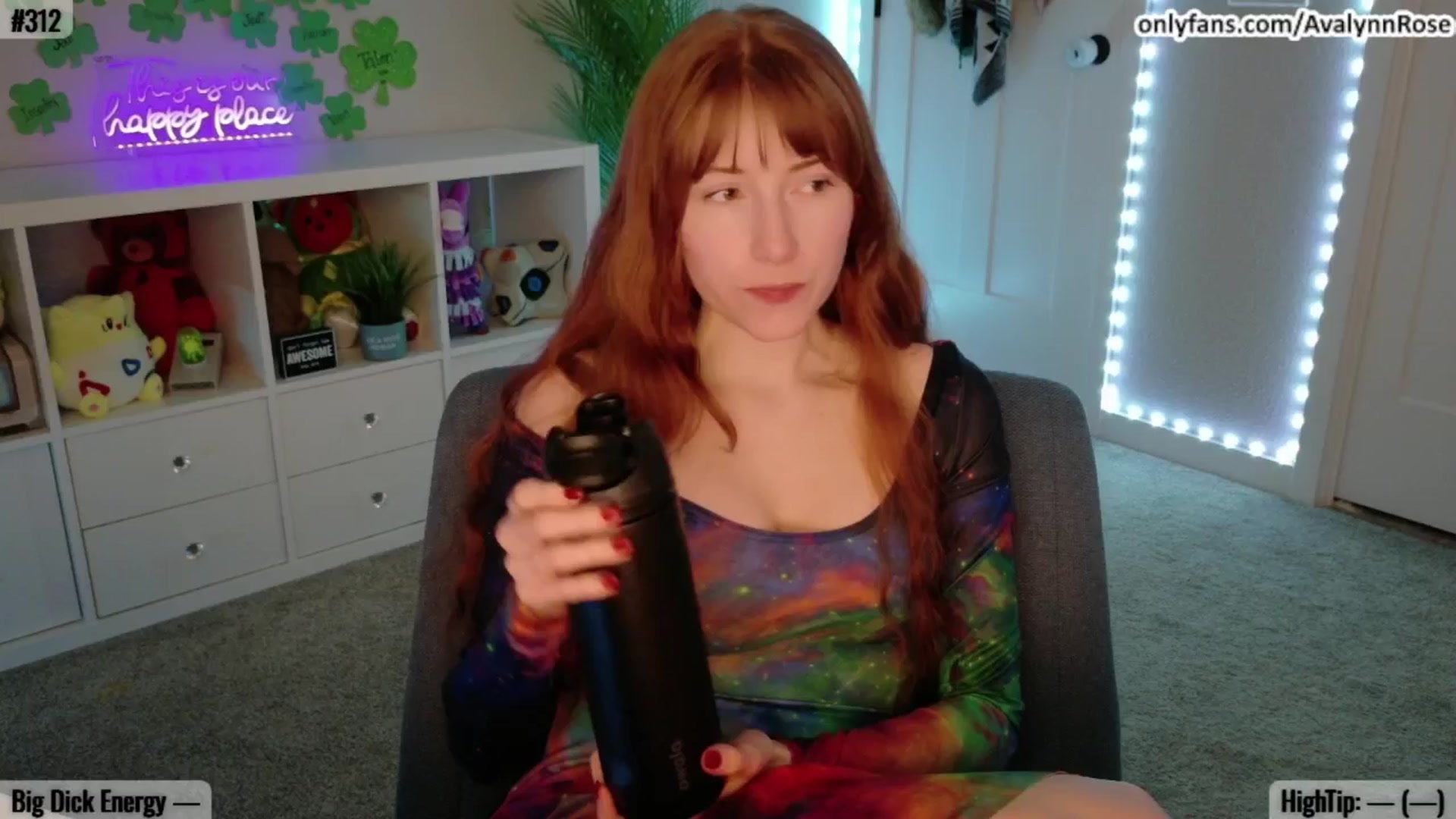 Gallery image thumbnail from AvalynnRose's myfreecams stream on, 03/17/2025, 01:37 image 4 of 20