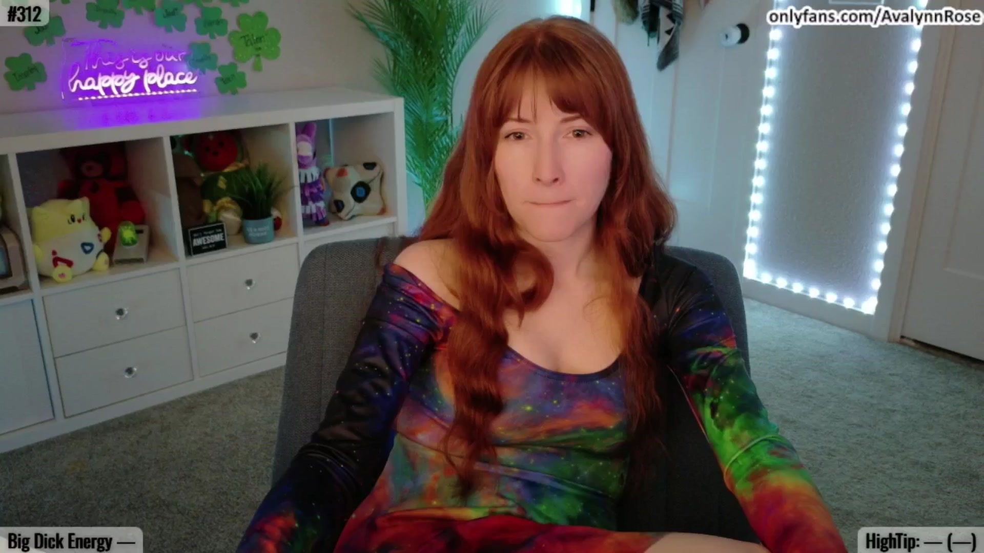 Gallery image thumbnail from AvalynnRose's myfreecams stream on, 03/17/2025, 01:37 image 12 of 20