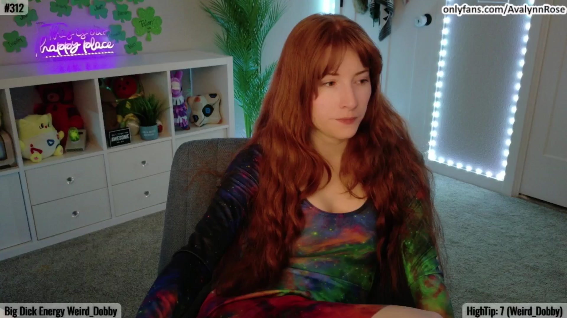 Gallery image thumbnail from AvalynnRose's myfreecams stream on, 03/17/2025, 01:37 image 19 of 20