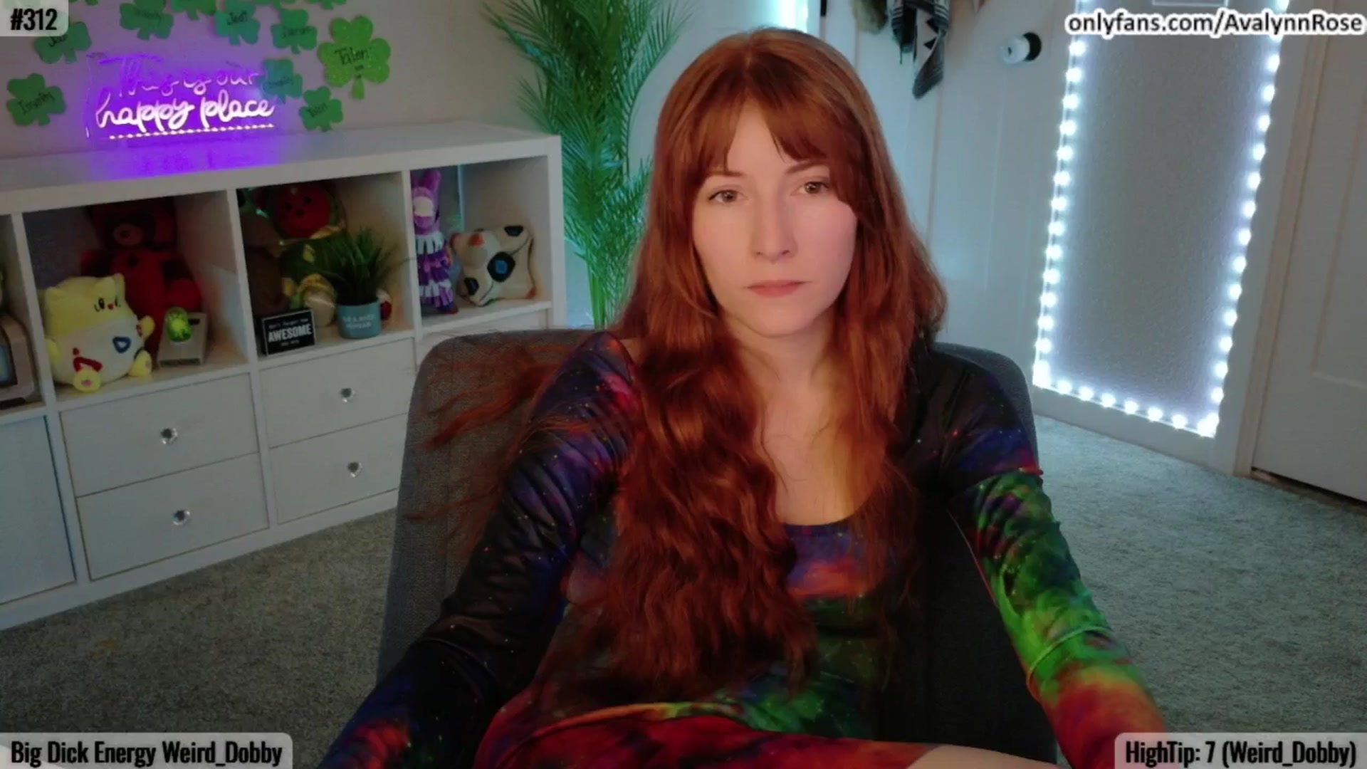 Gallery image thumbnail from AvalynnRose's myfreecams stream on, 03/17/2025, 01:37 image 18 of 20