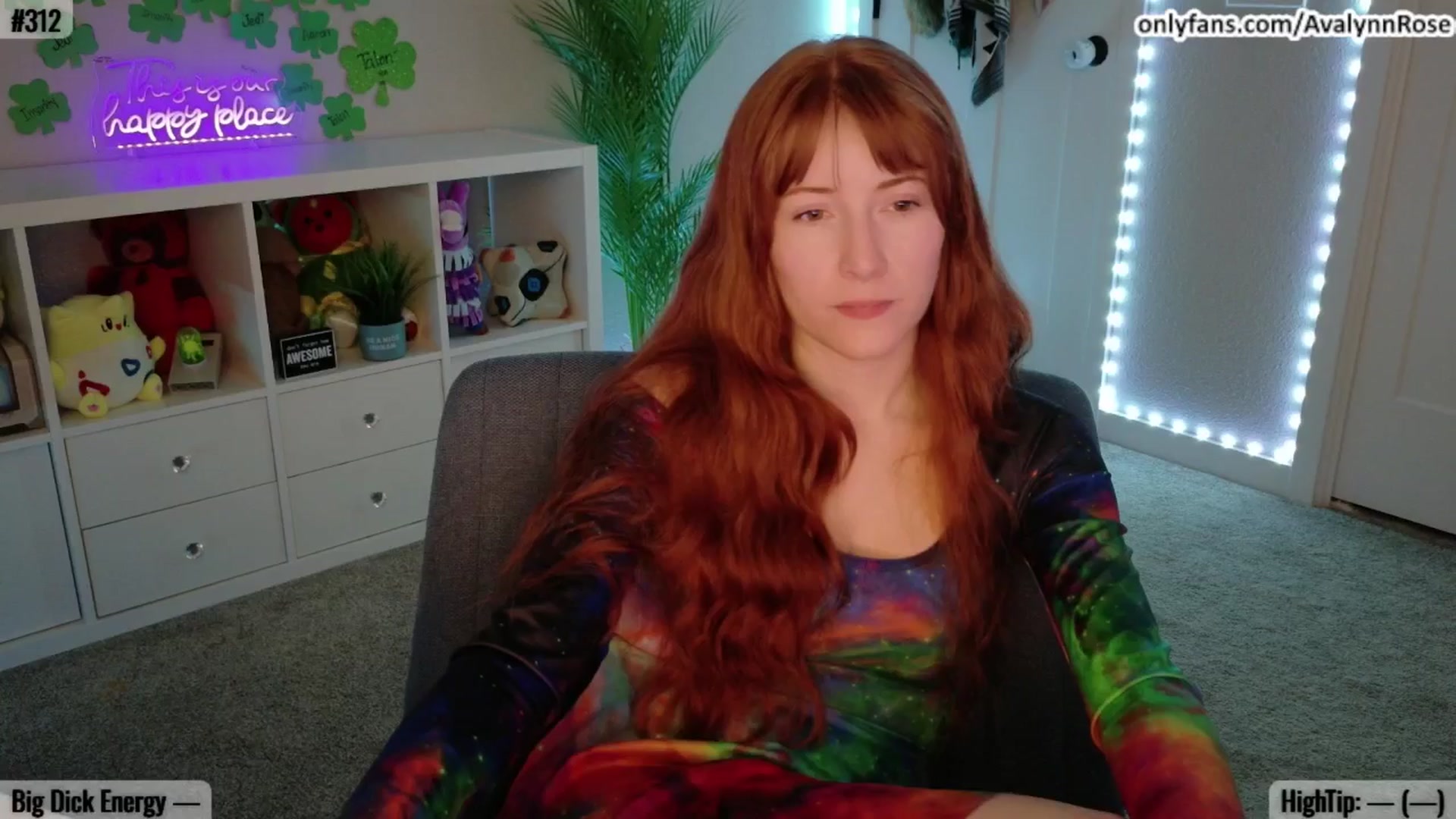 Gallery image thumbnail from AvalynnRose's myfreecams stream on, 03/17/2025, 01:37 image 16 of 20