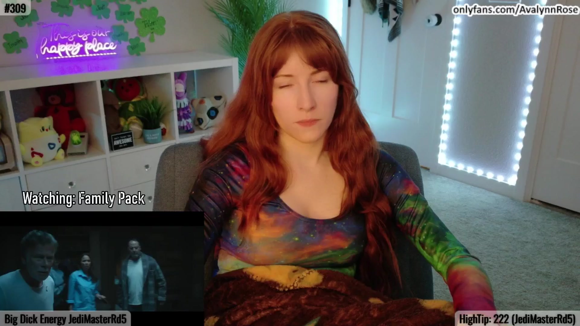 Gallery image thumbnail from AvalynnRose's myfreecams stream on, 03/17/2025, 04:05 image 16 of 20
