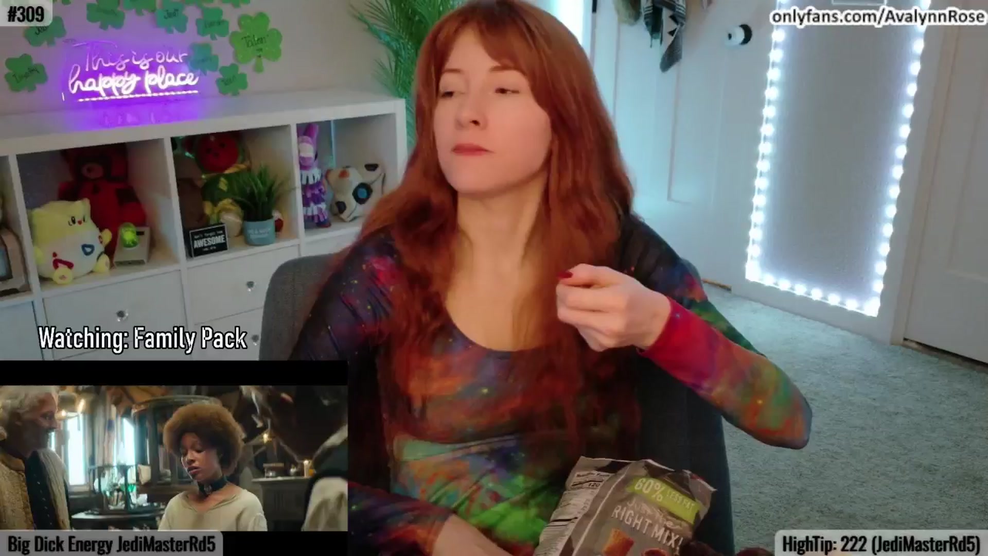Gallery image thumbnail from AvalynnRose's myfreecams stream on, 03/17/2025, 04:05 image 19 of 20