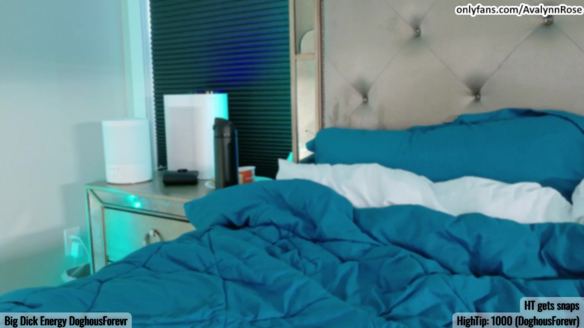 Gallery image thumbnail from AvalynnRose's myfreecams stream on, 04/06/2025, 23:35 image 8 of 20