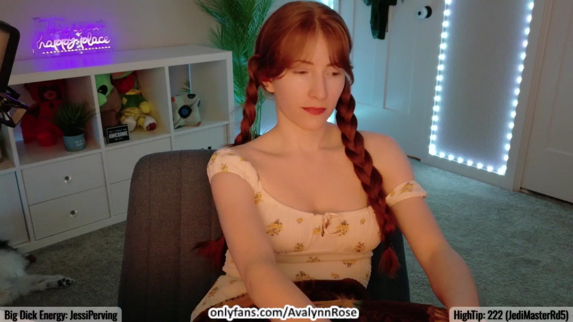 Gallery image thumbnail from AvalynnRose's myfreecams stream on, 05/14/2025, 03:26 image 3 of 20