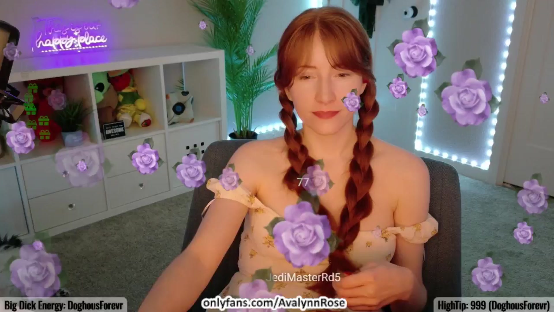 Gallery image thumbnail from AvalynnRose's myfreecams stream on, 05/14/2025, 03:26 image 11 of 20