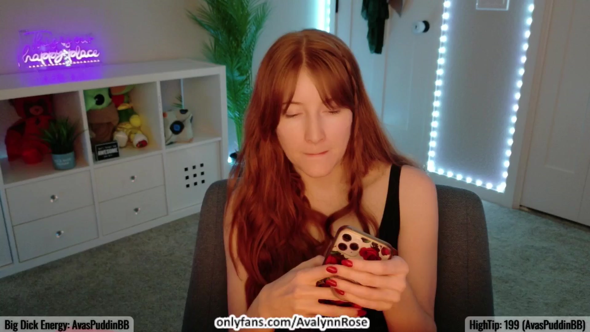 Gallery image thumbnail from AvalynnRose's myfreecams stream on, 05/17/2025, 04:25 image 5 of 20