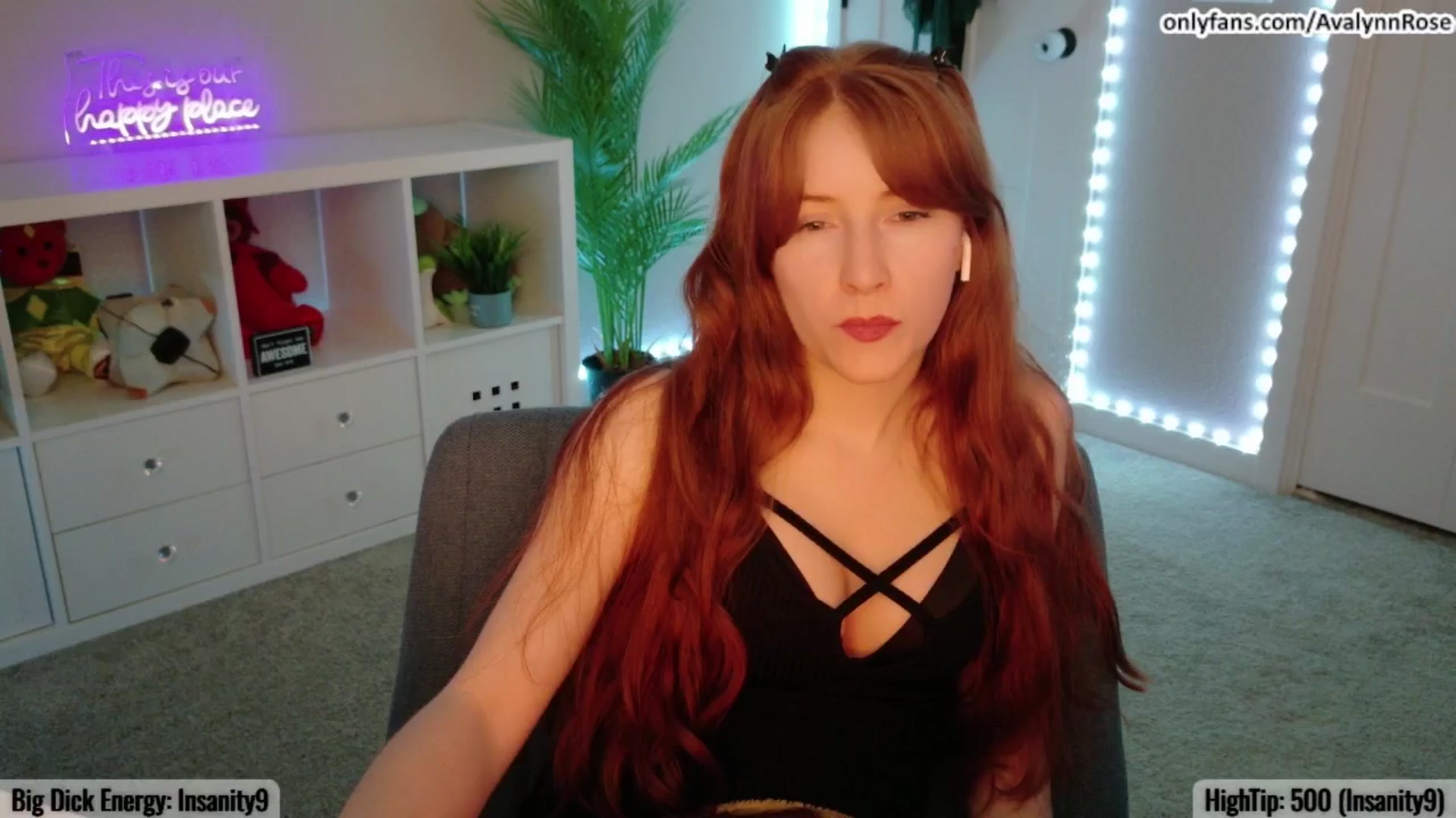 Gallery image thumbnail from AvalynnRose's myfreecams stream on, 06/02/2025, 05:31 image 12 of 20