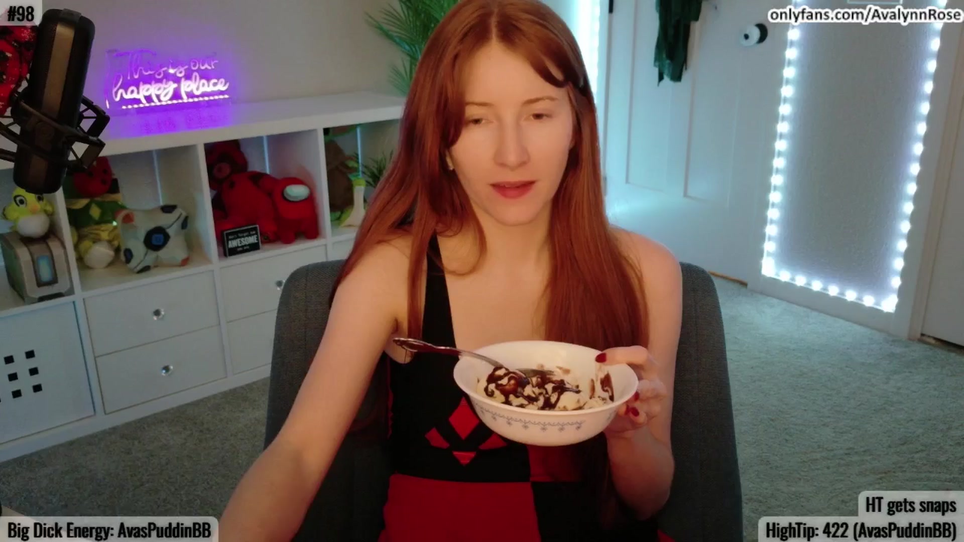 Gallery image thumbnail from AvalynnRose's myfreecams stream on, 06/07/2025, 05:06 image 8 of 20