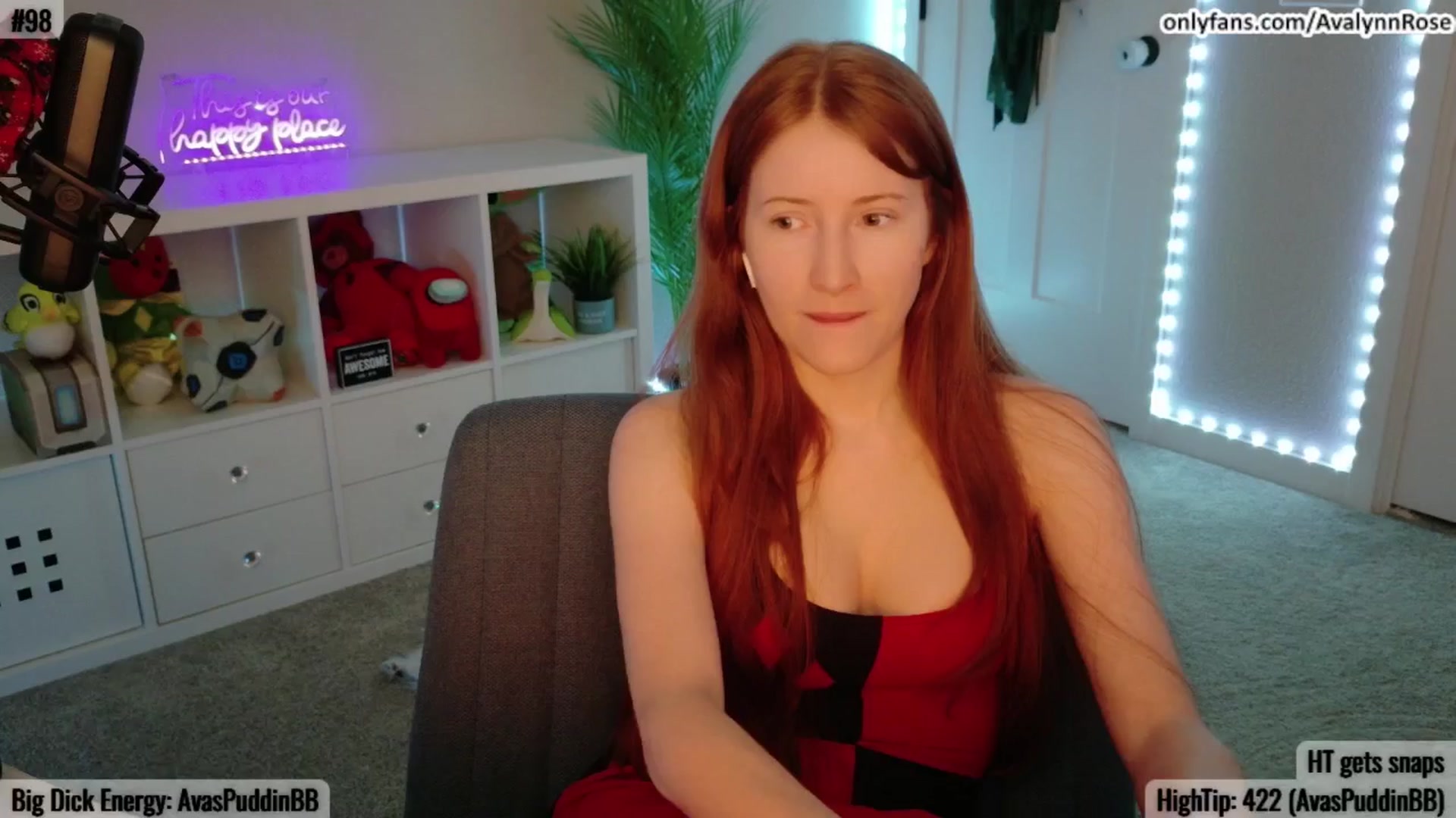 Gallery image thumbnail from AvalynnRose's myfreecams stream on, 06/07/2025, 05:06 image 7 of 20