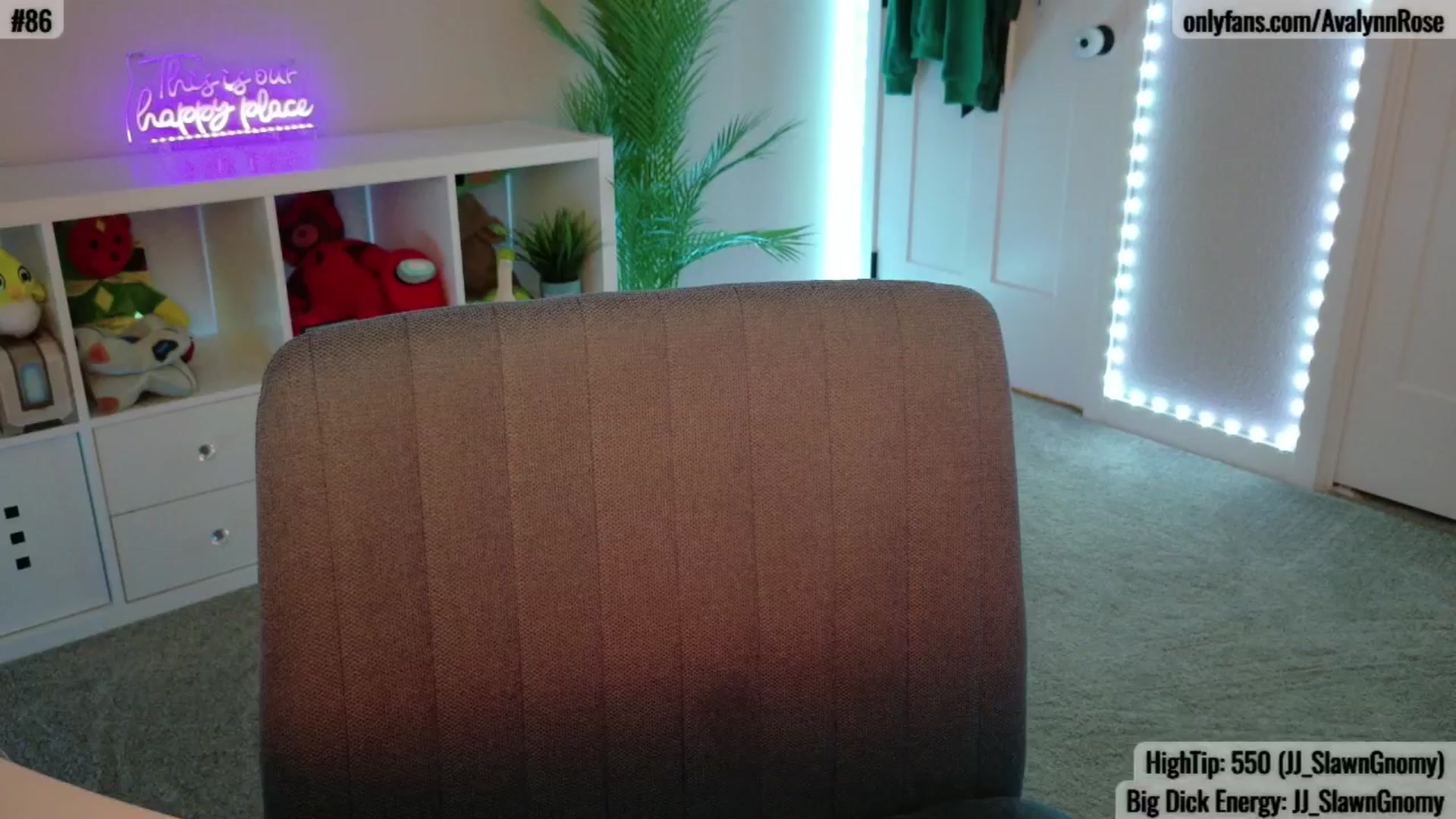 Gallery image thumbnail from AvalynnRose's myfreecams stream on, 06/15/2025, 03:47 image 8 of 20