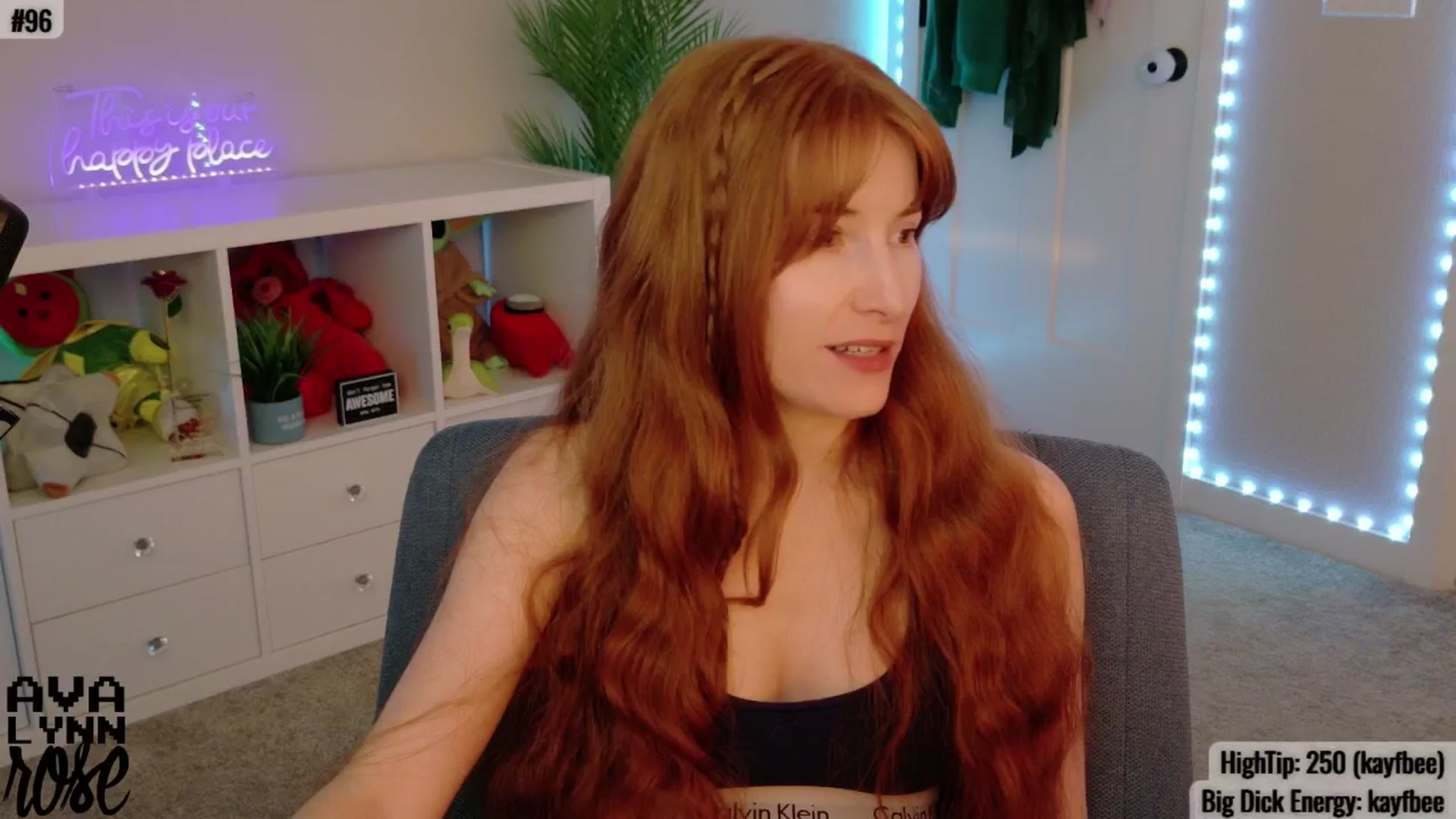 Gallery image thumbnail from AvalynnRose's myfreecams stream on, 06/27/2025, 03:49 image 6 of 20