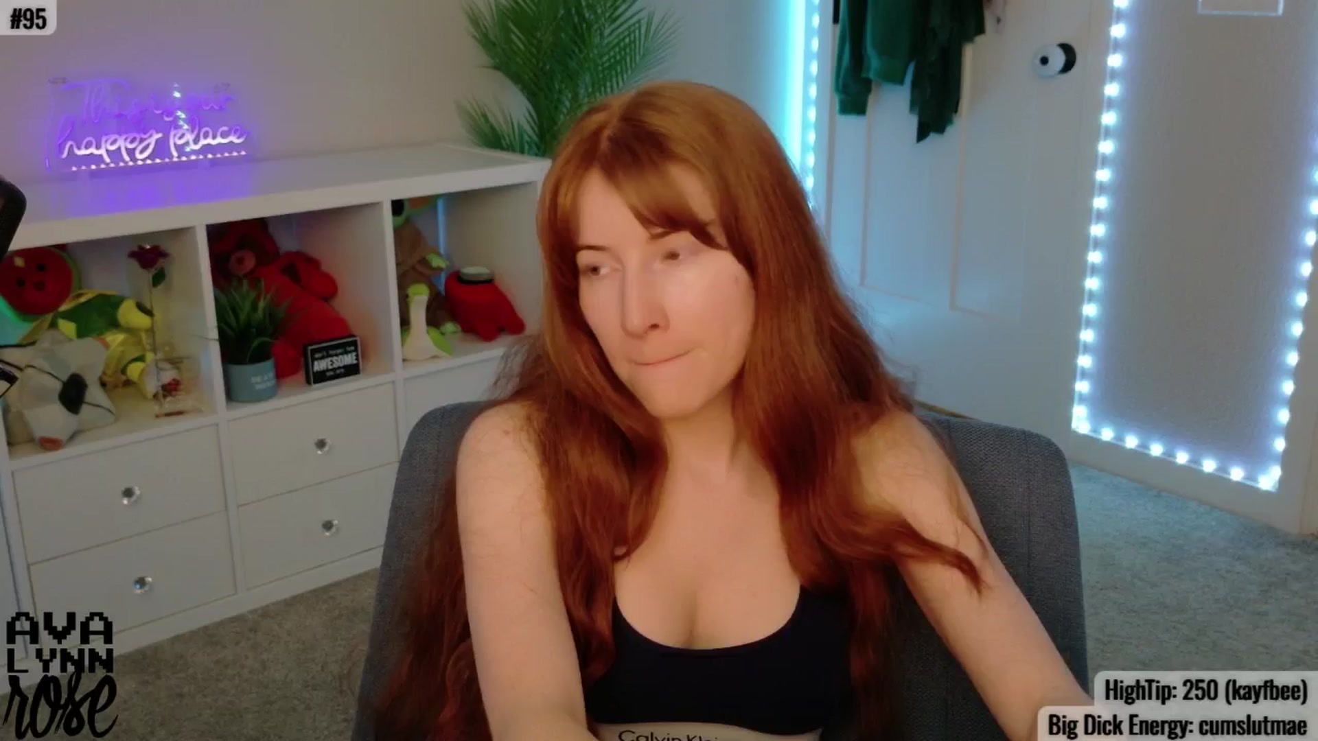 Gallery image thumbnail from AvalynnRose's myfreecams stream on, 06/27/2025, 03:49 image 18 of 20