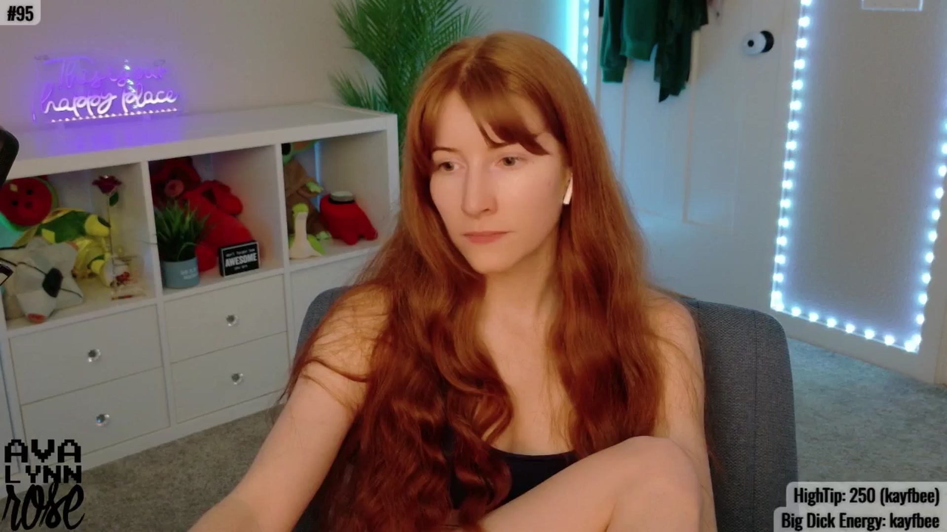 Gallery image thumbnail from AvalynnRose's myfreecams stream on, 06/27/2025, 03:49 image 16 of 20