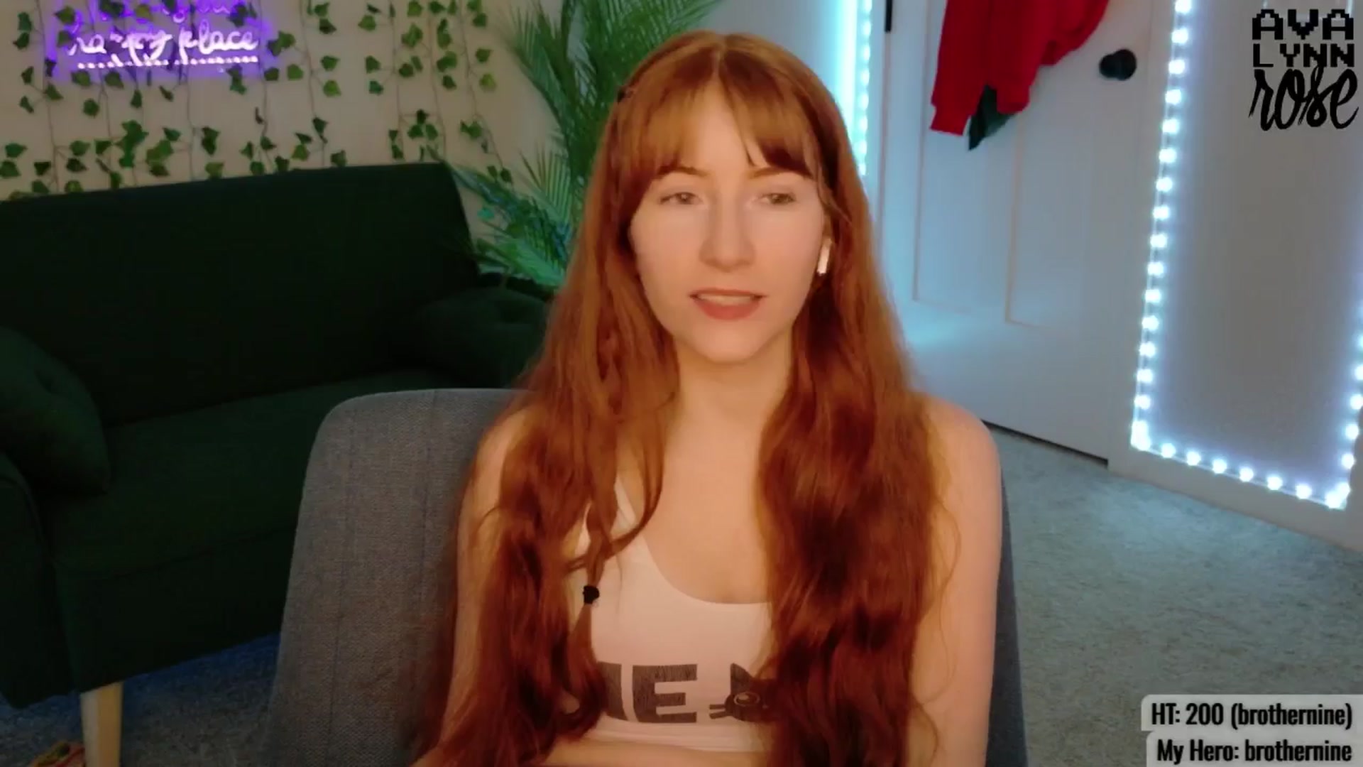 Gallery image thumbnail from AvalynnRose's myfreecams stream on, 08/03/2025, 05:04 image 10 of 20