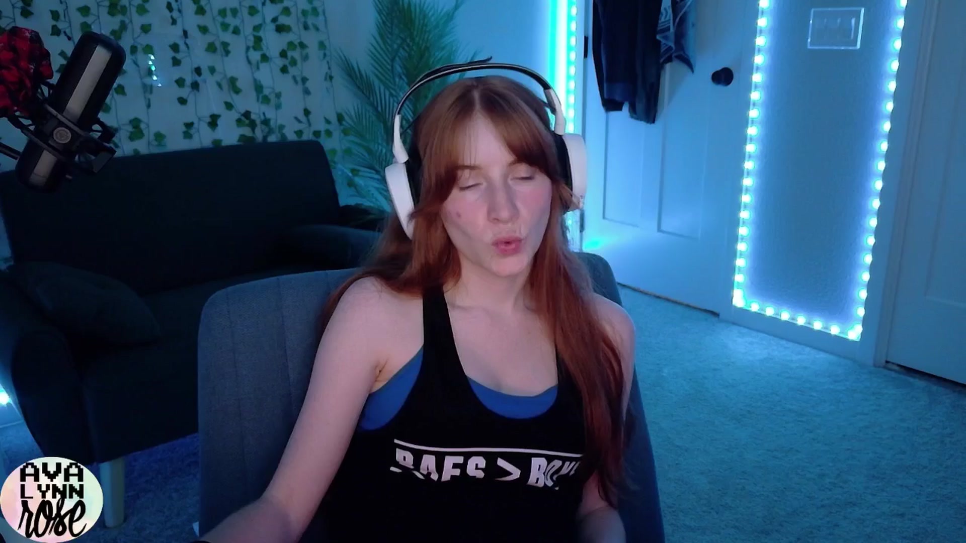 Gallery image thumbnail from AvalynnRose's myfreecams stream on, 09/18/2025, 04:04 image 13 of 20