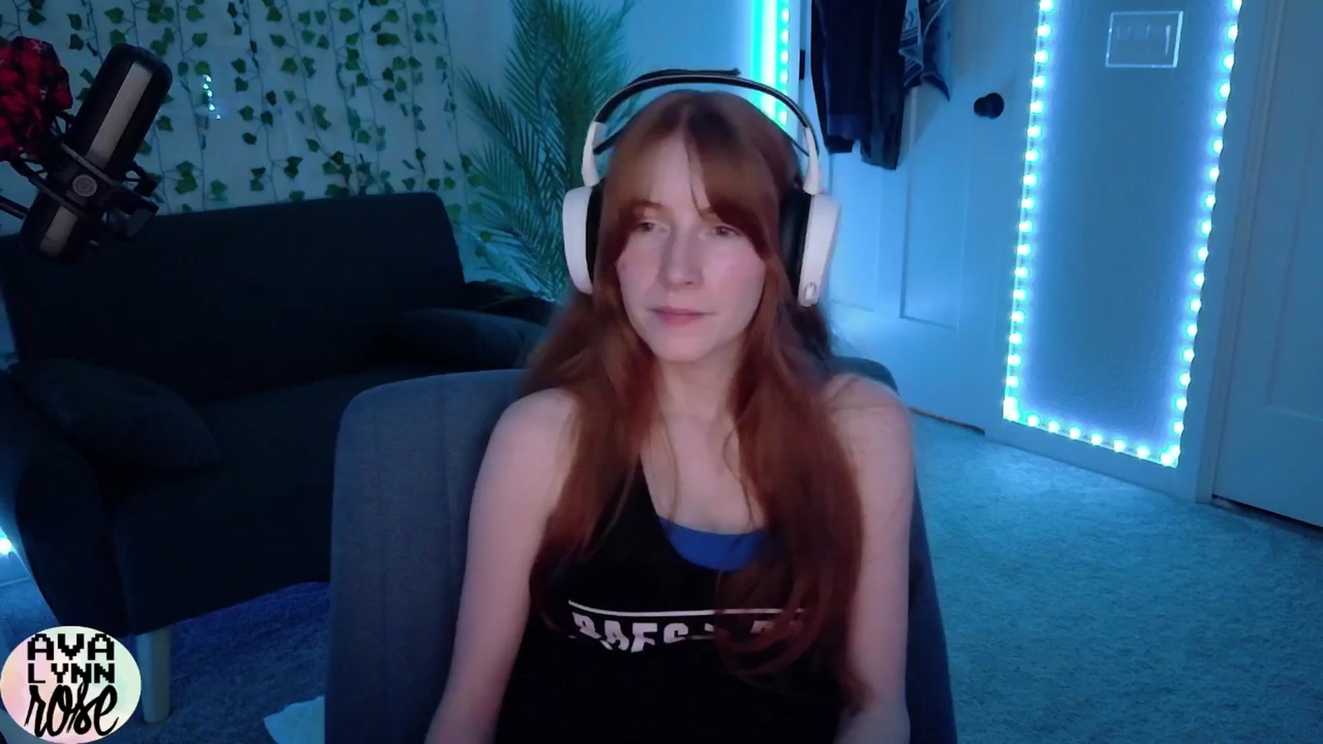 Gallery image thumbnail from AvalynnRose's myfreecams stream on, 09/18/2025, 04:04 image 6 of 20