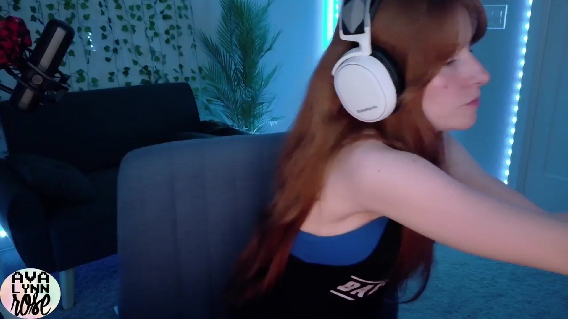 Gallery image thumbnail from AvalynnRose's myfreecams stream on, 09/18/2025, 04:04 image 11 of 20