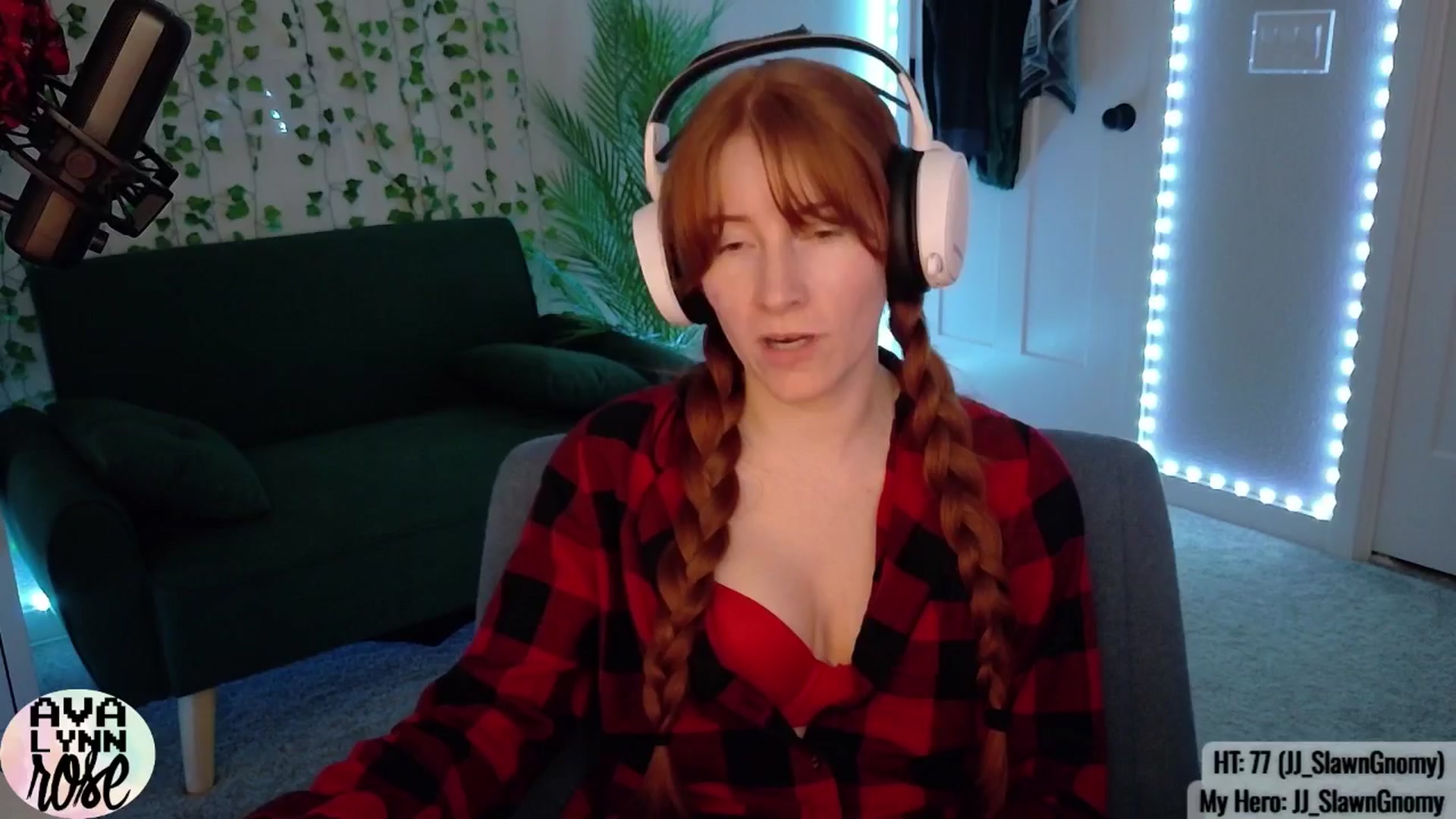 Gallery image thumbnail from AvalynnRose's myfreecams stream on, 09/19/2025, 02:02 image 15 of 20