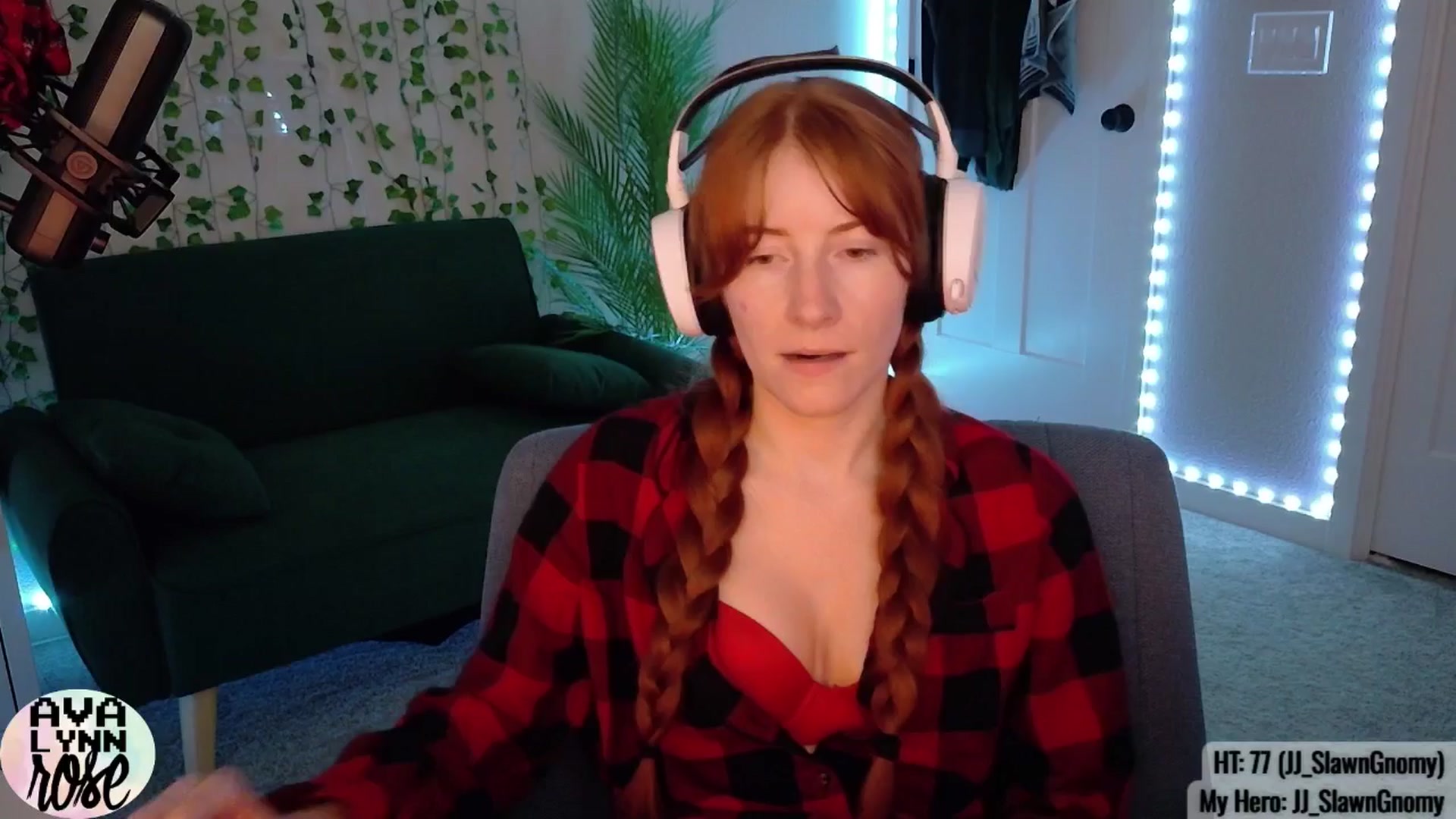 Gallery image thumbnail from AvalynnRose's myfreecams stream on, 09/19/2025, 02:02 image 11 of 20