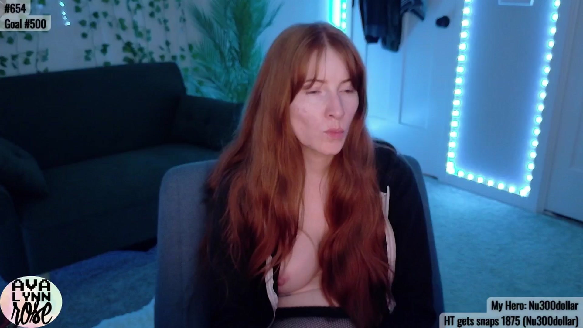 Gallery image thumbnail from AvalynnRose's myfreecams stream on, 09/21/2025, 04:38 image 5 of 20