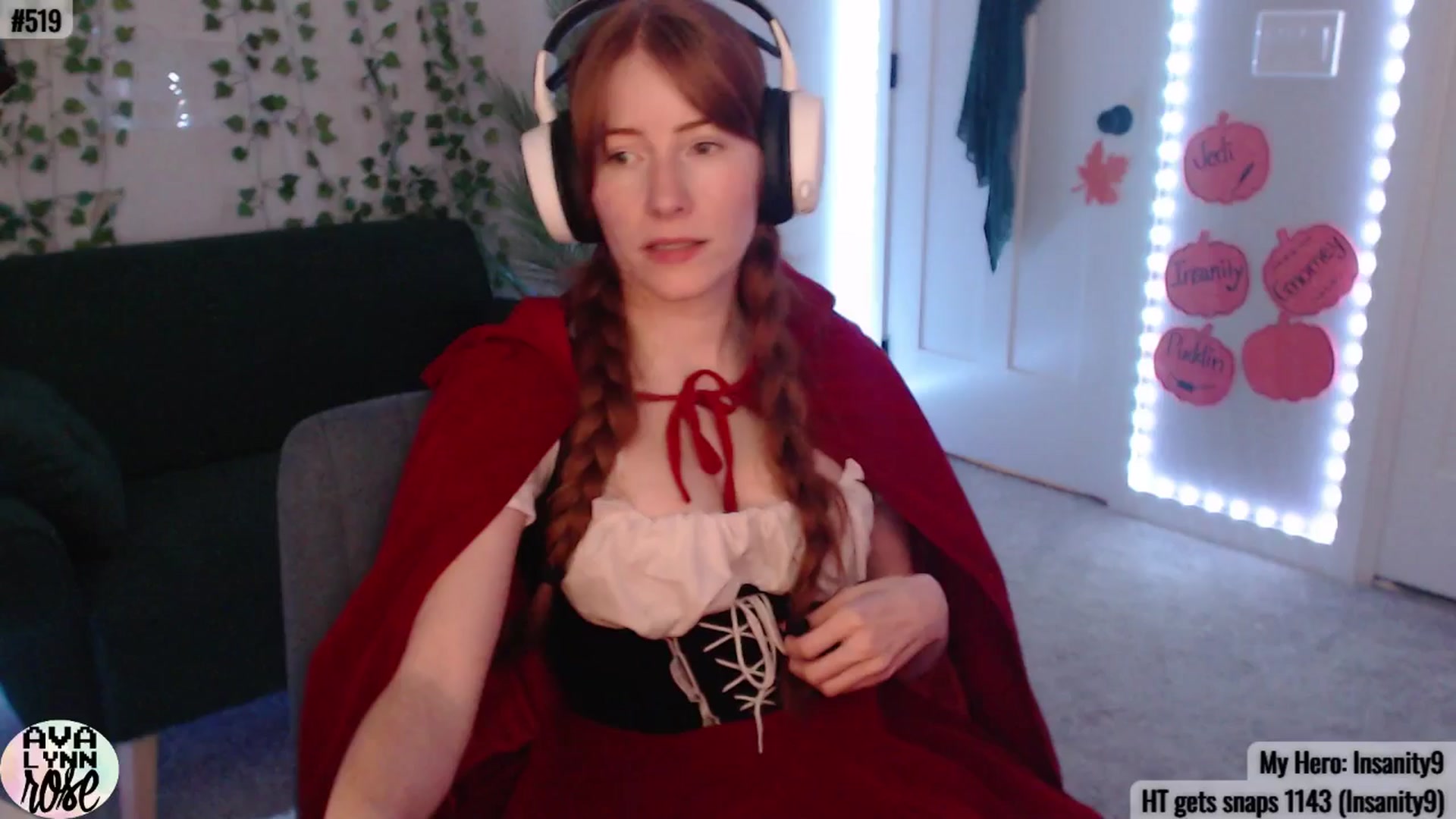 Gallery image thumbnail from AvalynnRose's myfreecams stream on, 10/16/2025, 05:45 image 4 of 20