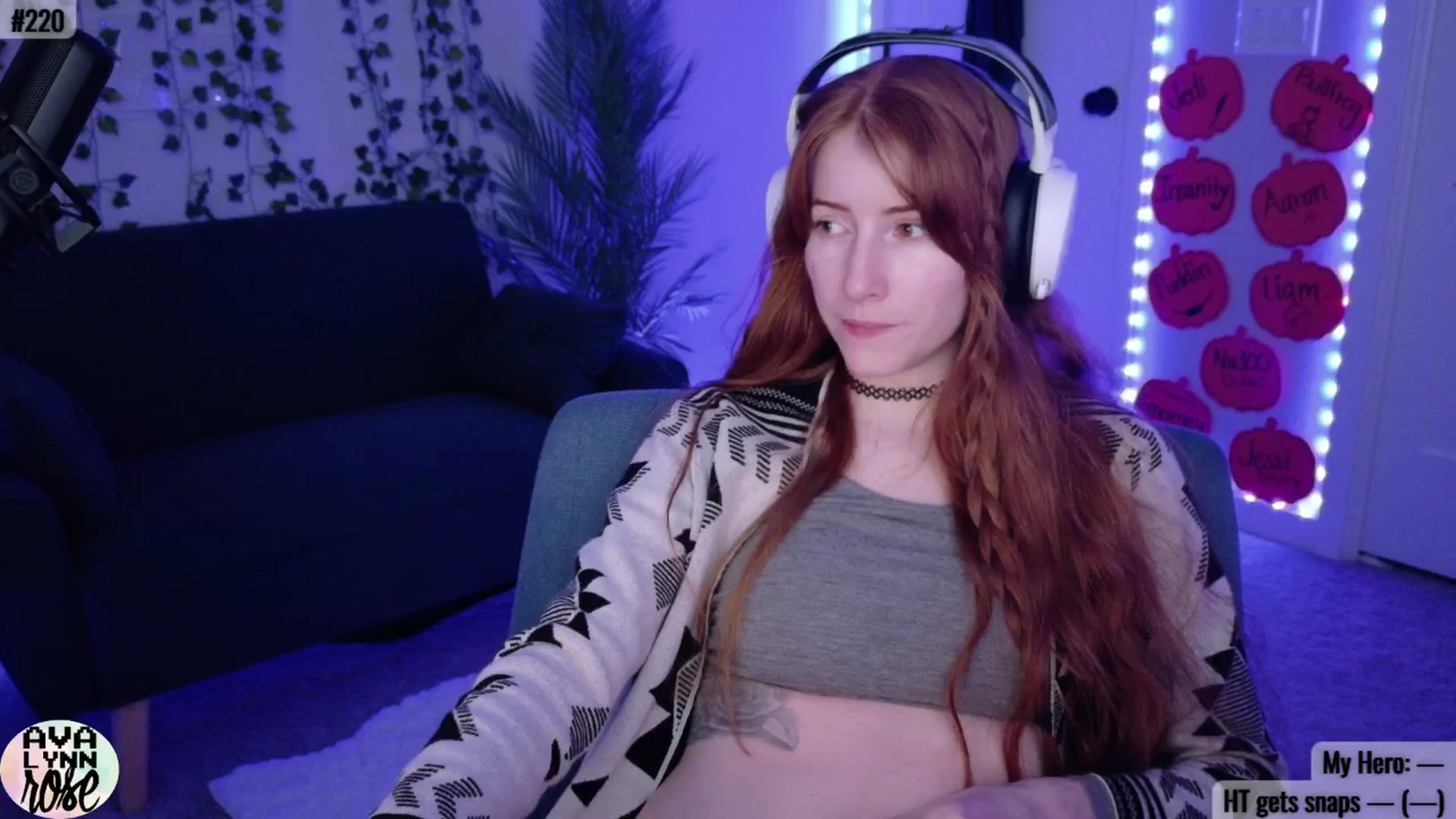 Gallery image thumbnail from AvalynnRose's myfreecams stream on, 10/23/2025, 03:16 image 18 of 20