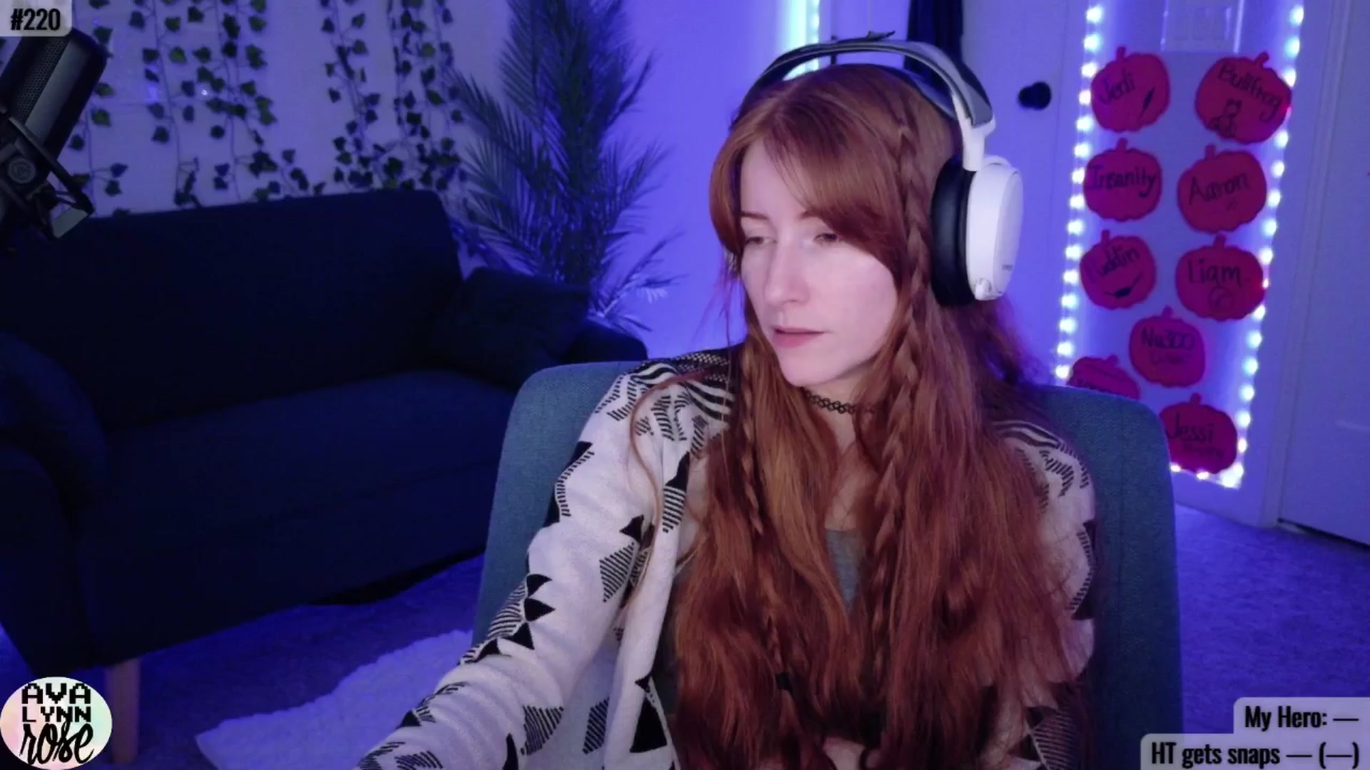 Gallery image thumbnail from AvalynnRose's myfreecams stream on, 10/23/2025, 03:16 image 6 of 20